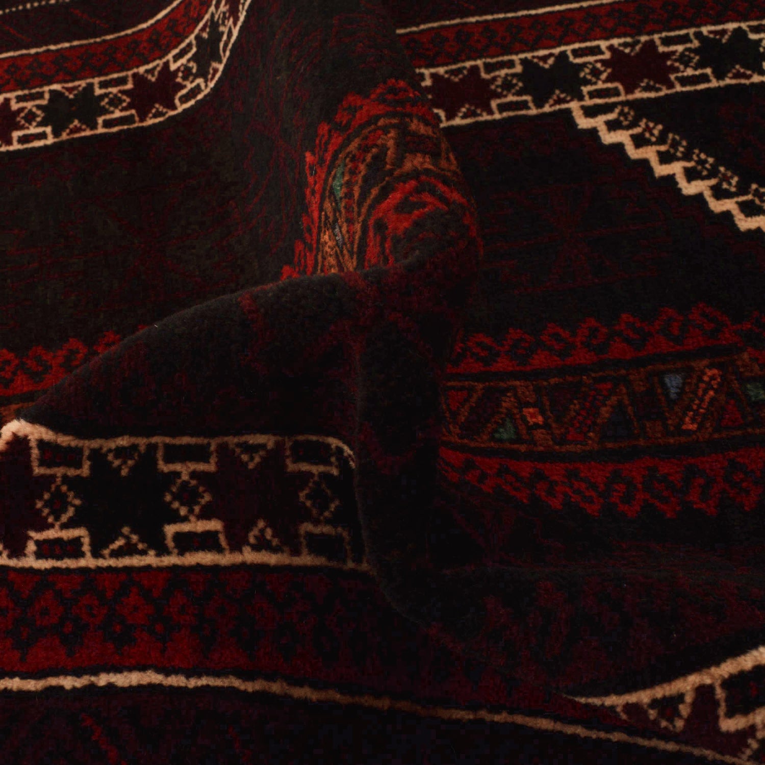 Small Prayer Carpet 2' 9" x 4' 8" ft / 85 x 143 cm - G35170