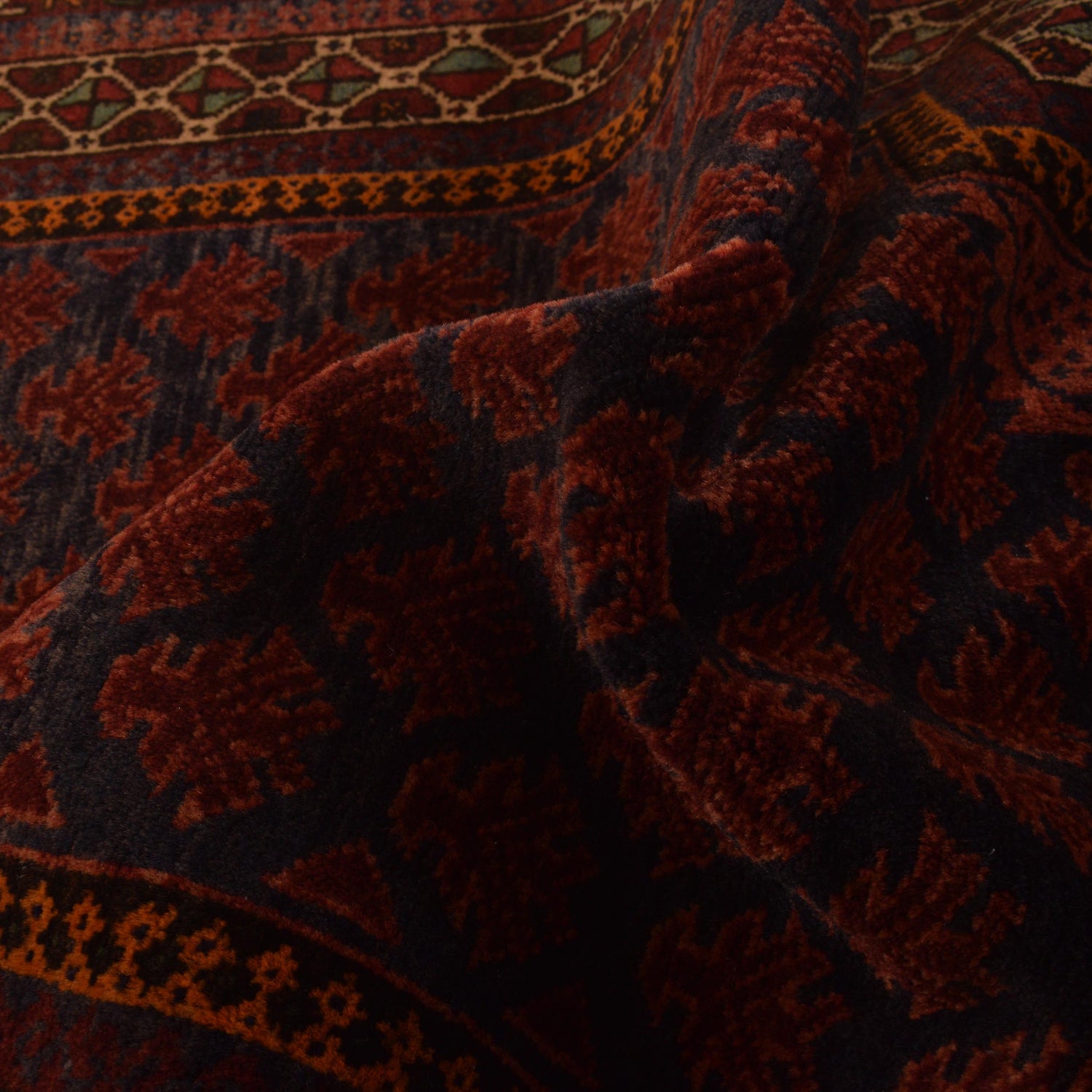 Muslim Prayer Rug 2' 8" x 3' 11" ft / 81 x 120 cm - No. G35172