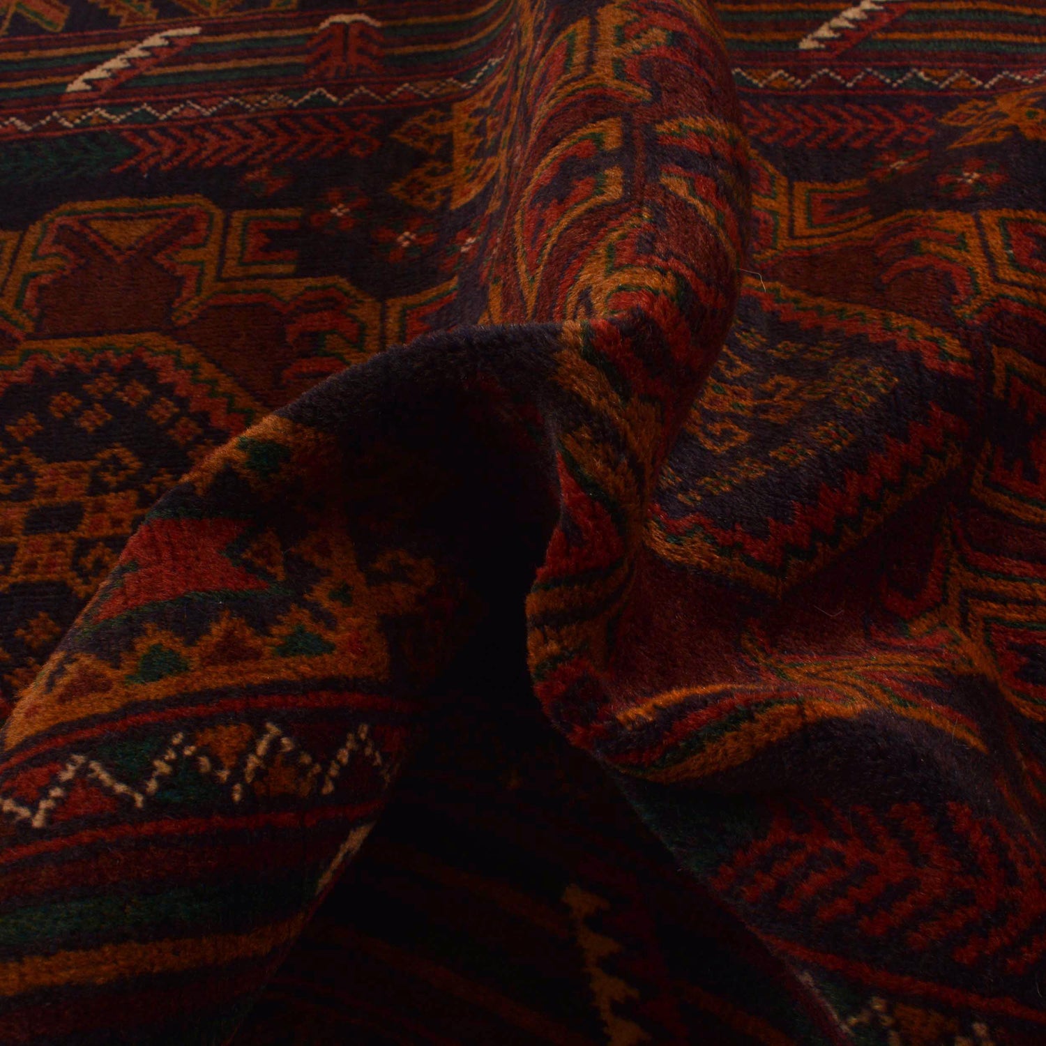 Baluch Short Rug 3' 8" x 5' 9" ft / 112 x 176 cm - No. G35175