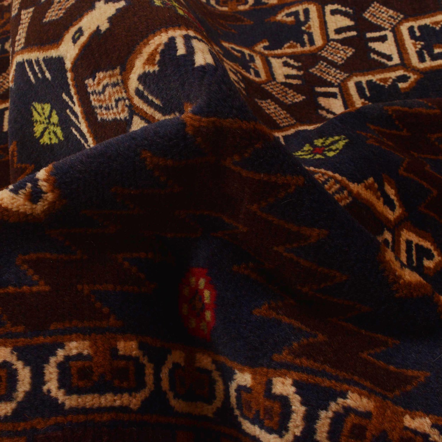 Traditional Baloch Rug 3' 7" x 5' 9" ft / 108 x 176 cm - No. G35412