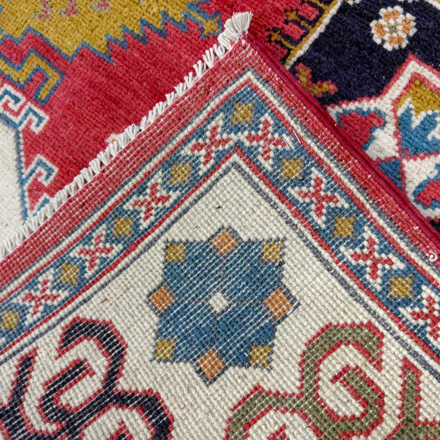 Hand knotted Kazak Carpet 5' 0" x 6' 6" ft / 152 x 199 cm - No. G37580