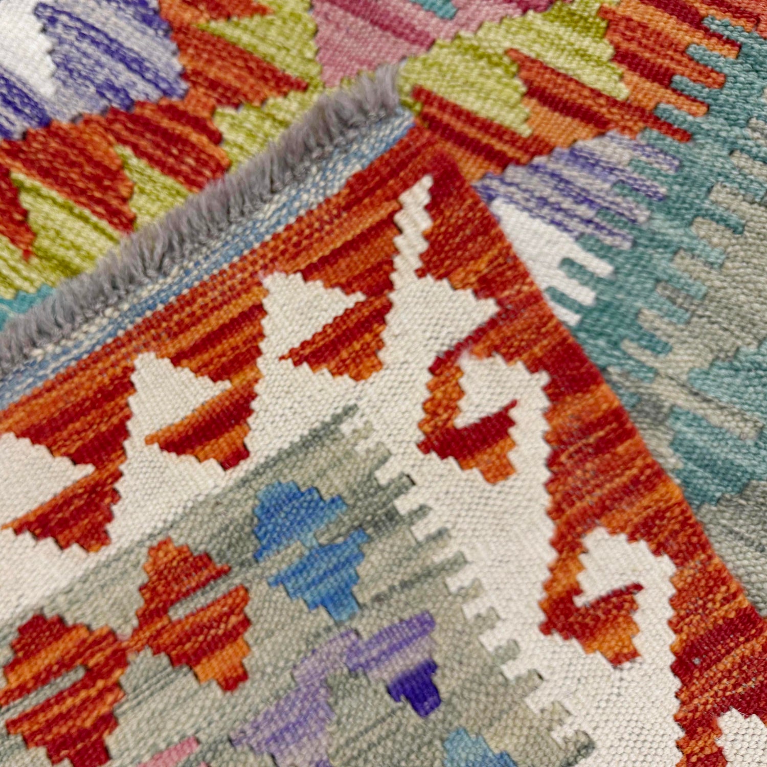 Handmade Vegetable Kilim 3' 11" x 6' 5" ft / 120 x 195 cm - No. G38876