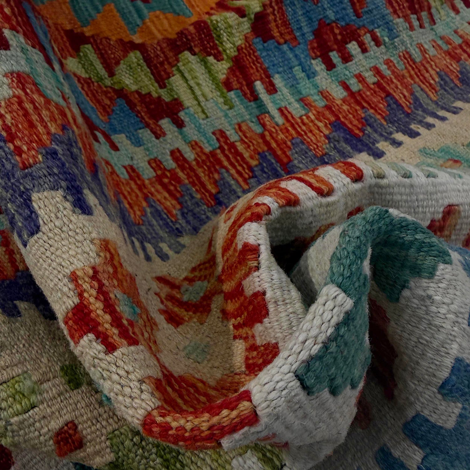 Hand Woven Wool Kelim 5' 1" x 6' 4" ft / 154 x 193 cm - No. G38886