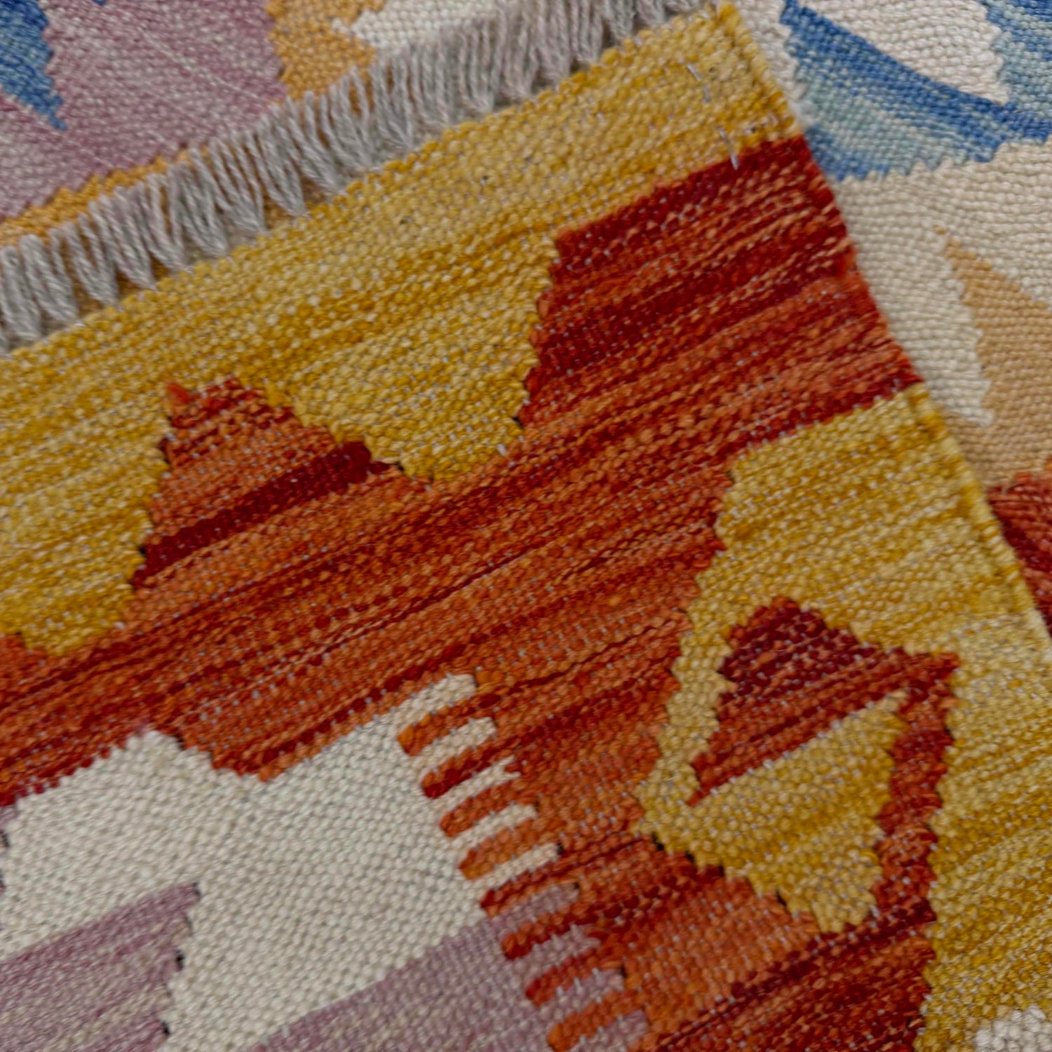 Hand Woven Wool Kelim 4' 2" x 5' 8" ft / 128 x 173 cm - No. G39088