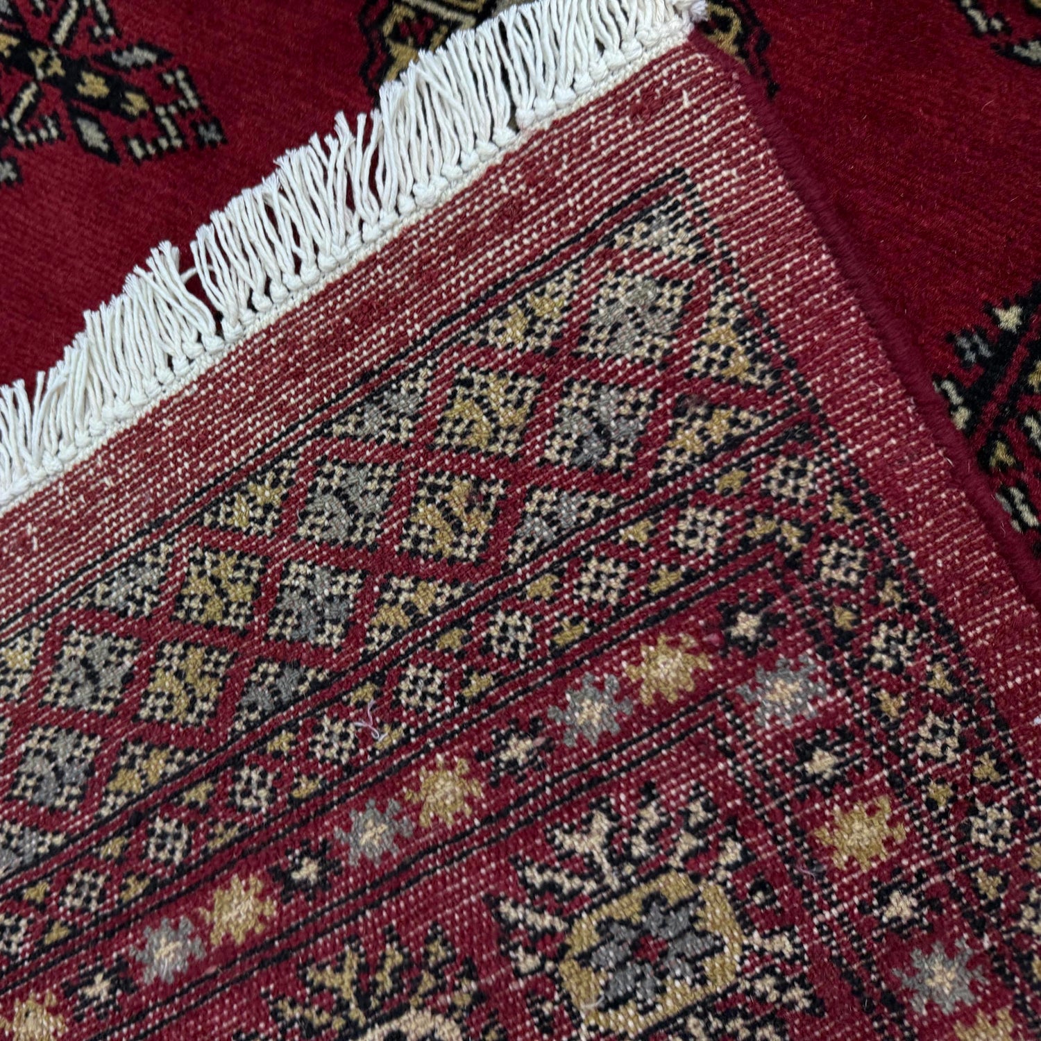 Handmade Bukhara Carpet 4' 1" x 5' 10" ft / 125 x 178 cm - No. G39155
