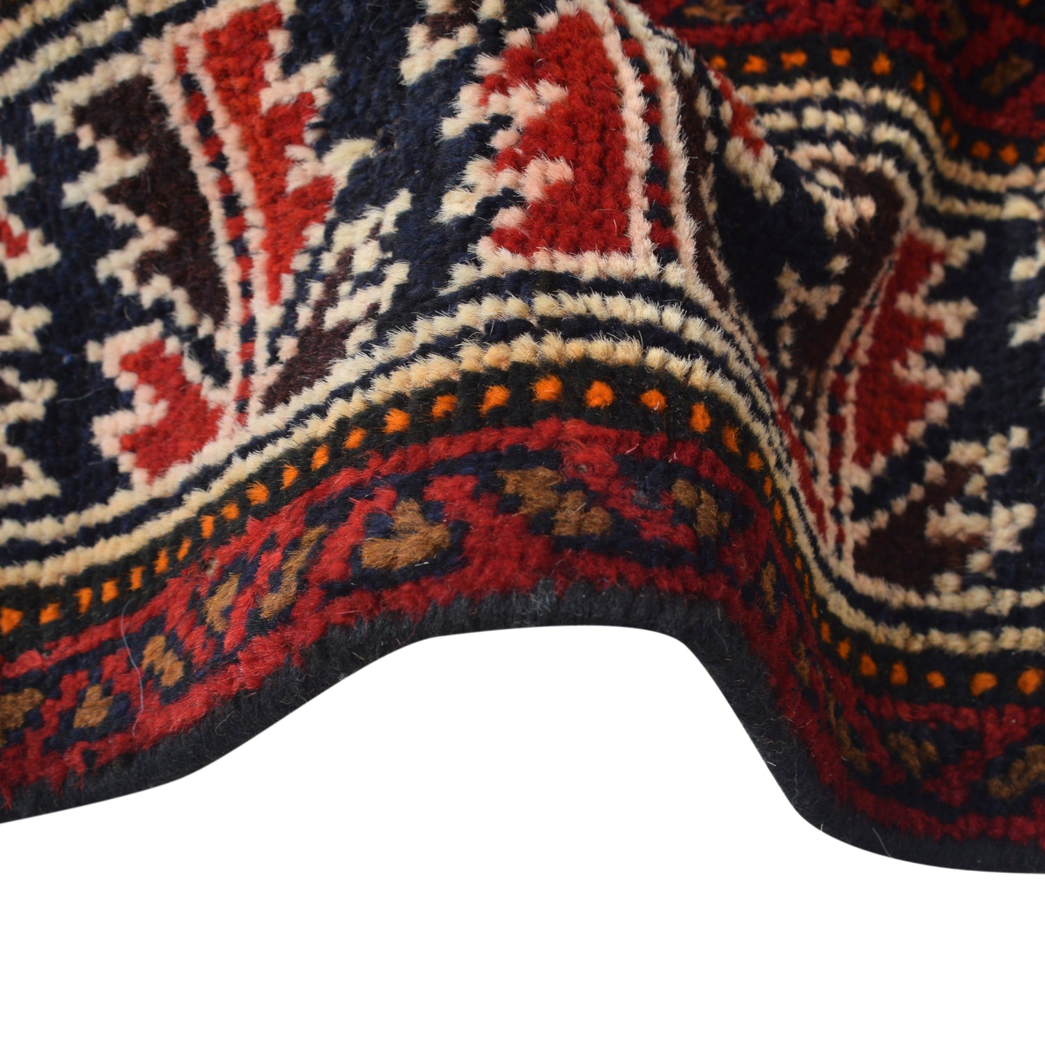 Traditional Baloch Rug 4' 0" x 5' 9" ft / 123 x 174 cm - No. P26494