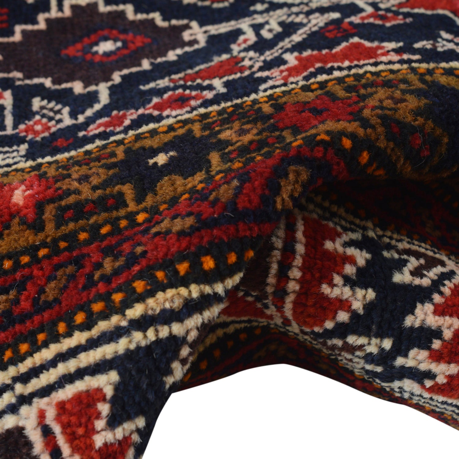 Traditional Baloch Rug 4' 0" x 5' 9" ft / 123 x 174 cm - No. P26494