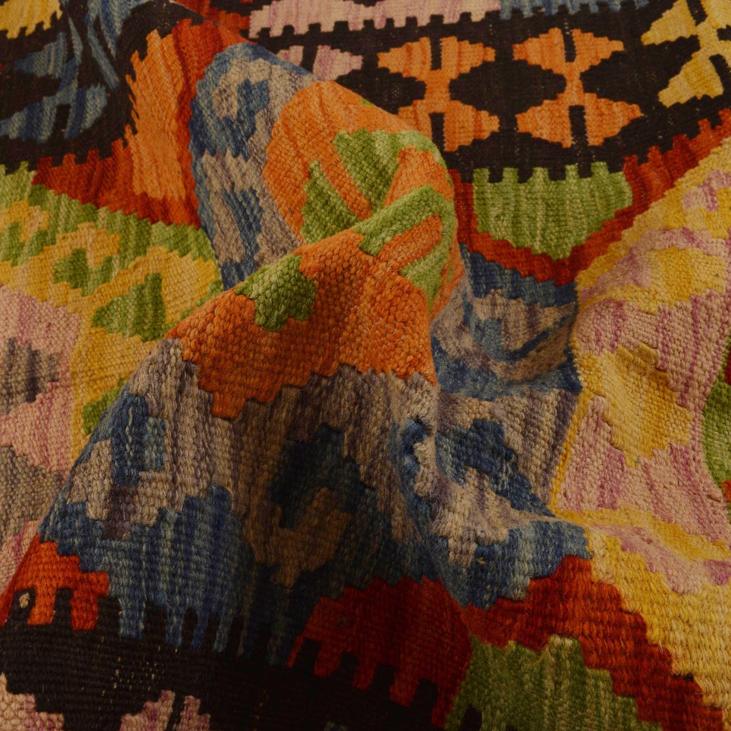 Handmade Turkish Design Wool Kilim 3' 4" x 4' 9" ft / 102 x 146 cm - No. P34987