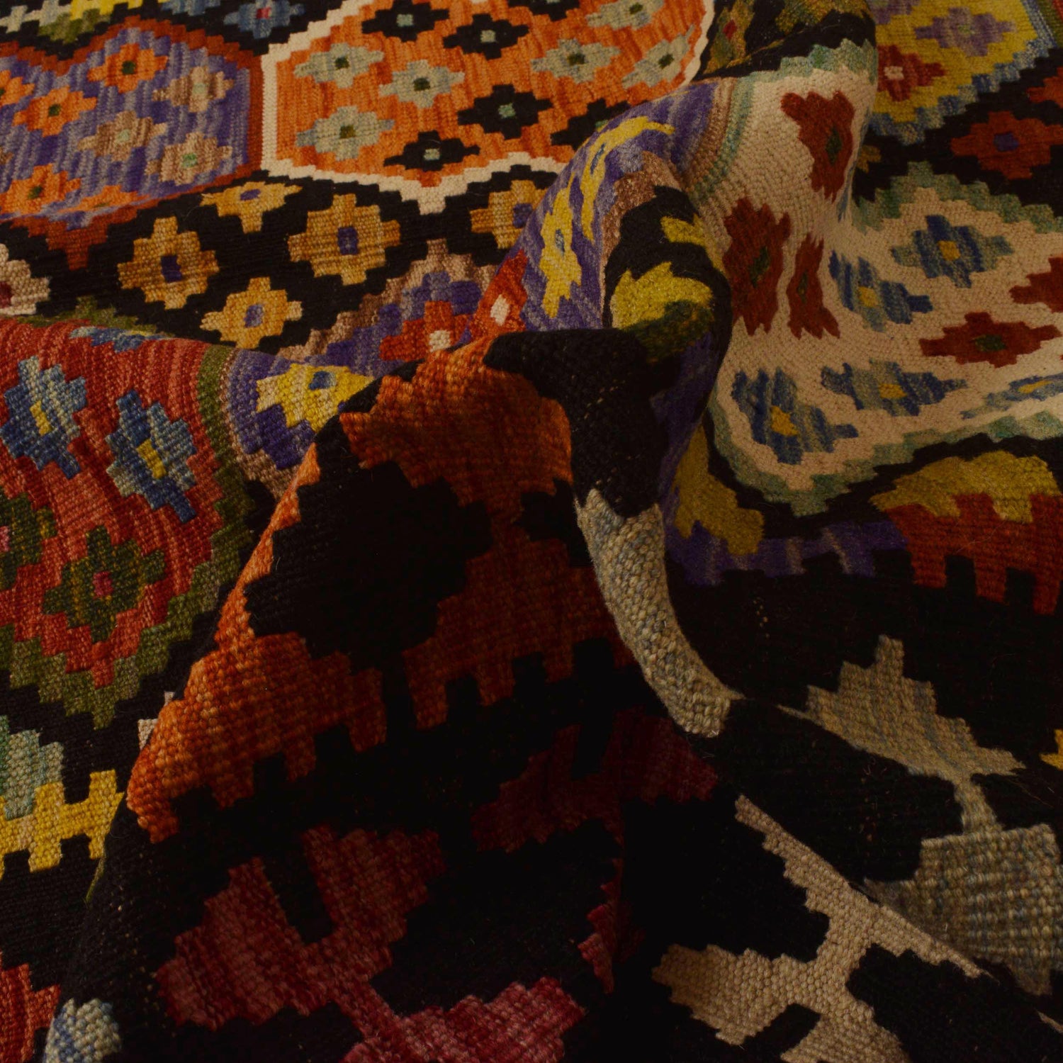 Colorful Flat-Weave Wool Kilim 5' 2" x 6' 7" ft / 157 x 200 cm - No. P35049