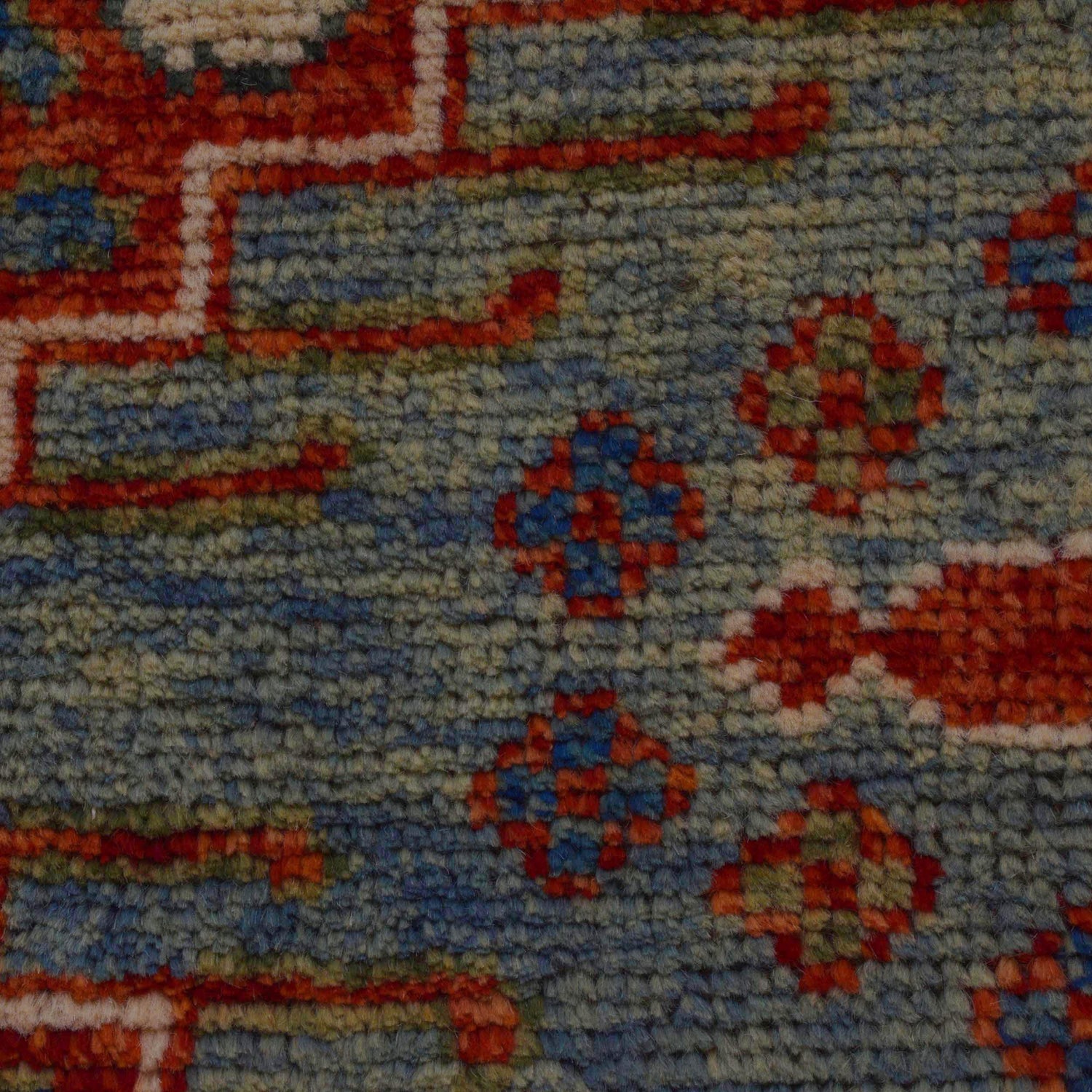 Rich Red Color Shiraz Carpet 5' 1" x 6' 7" ft / 154 x 200 cm - No. P35680