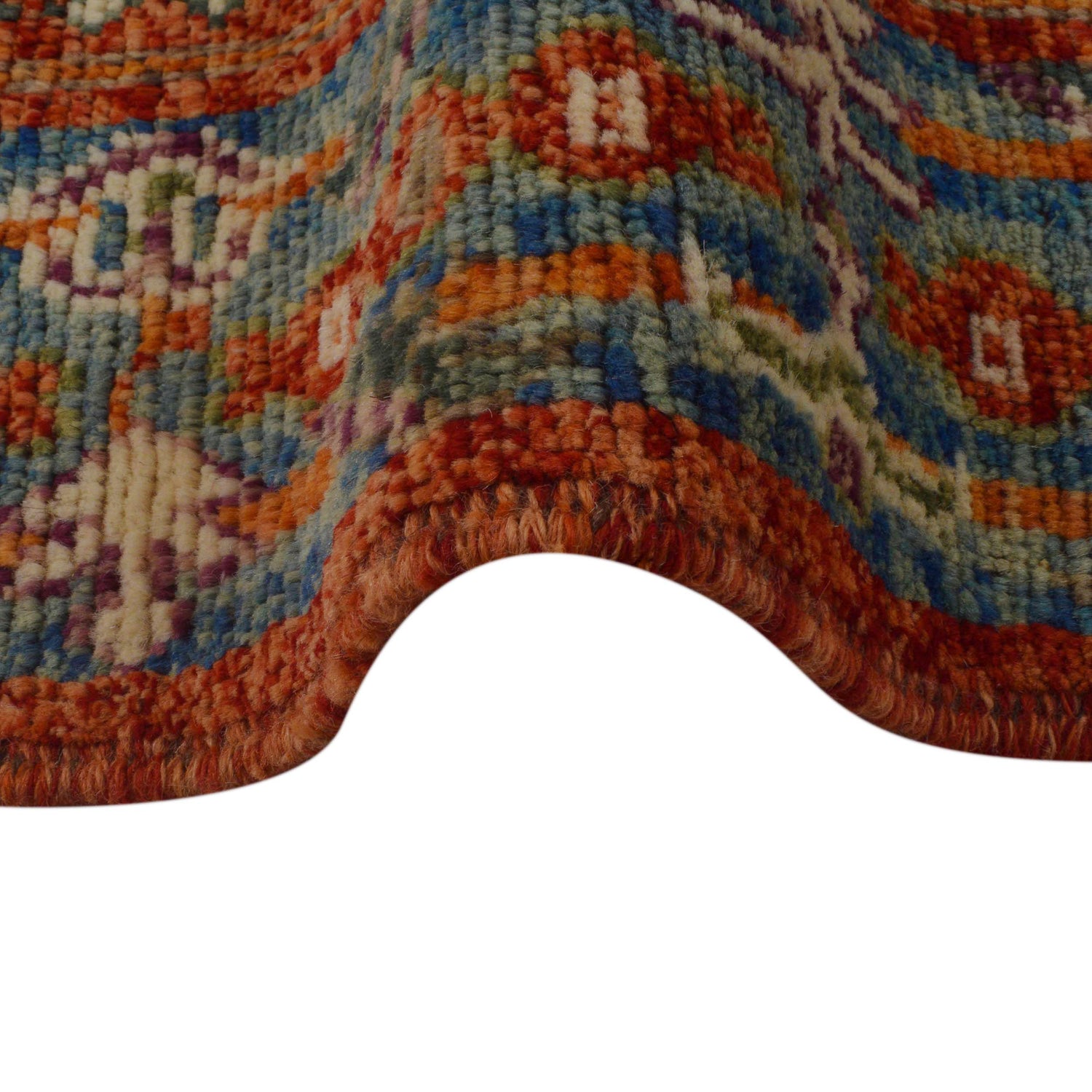 Rich Red Color Shiraz Carpet 5' 1" x 6' 7" ft / 154 x 200 cm - No. P35680