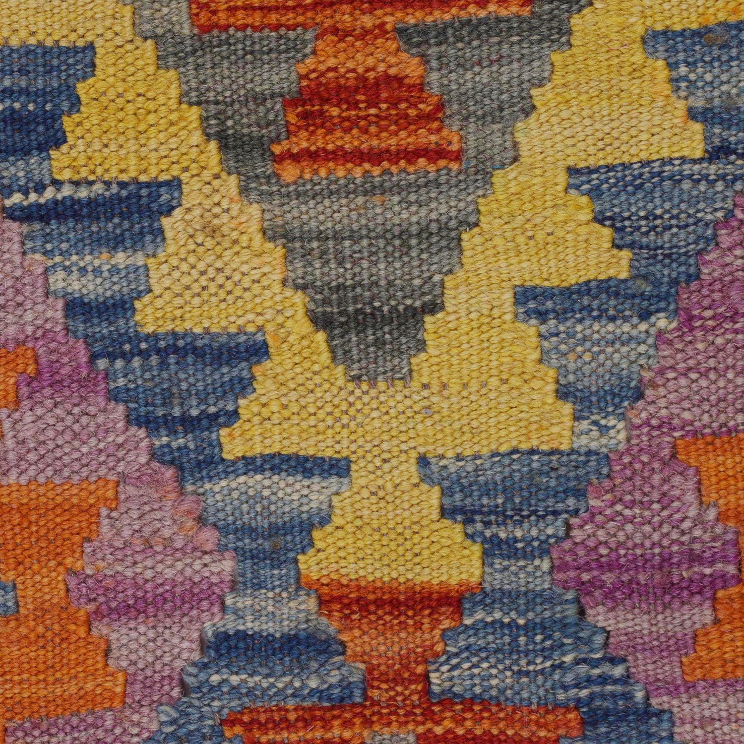 Handmade Turkish Design Wool Kilim 2' 5" x 3' 10" ft / 73 x 117 cm - No. P35753