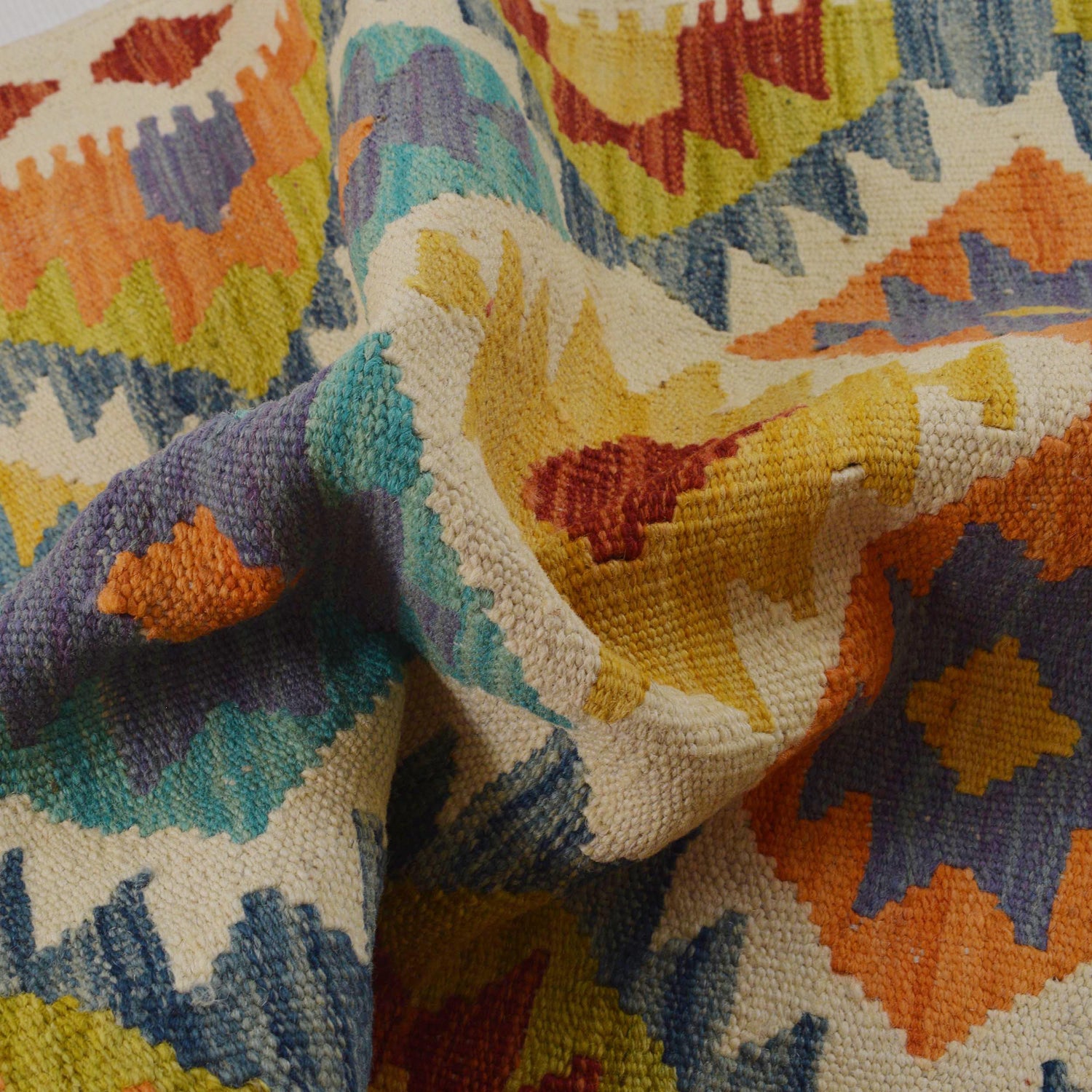 Handmade Vegetable Kilim 2' 7" x 3' 10" ft / 79 x 117 cm - No. P35769