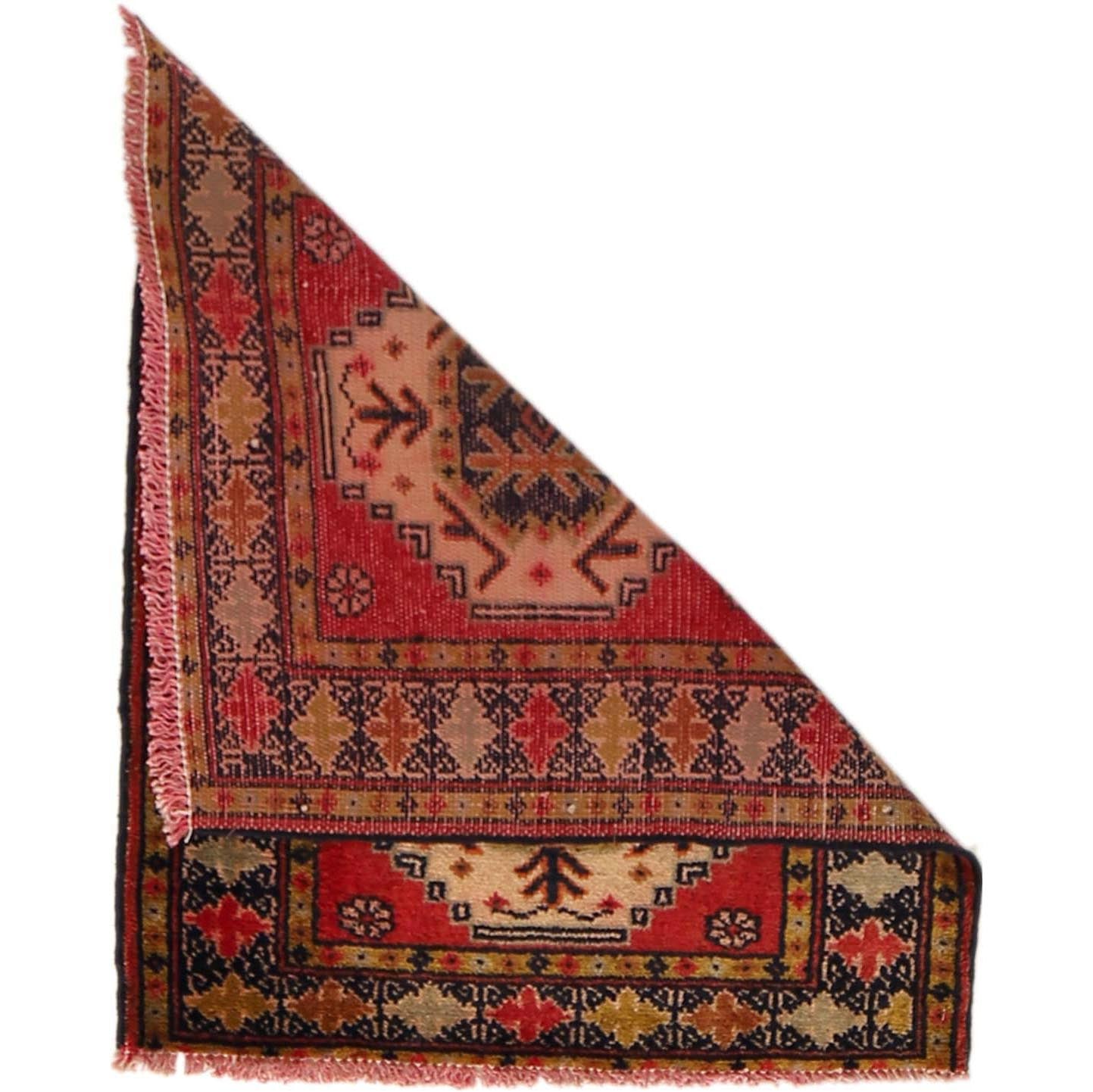 Handmade Foot Mat 2' 1" x 2' 7" ft / 64 x 78 cm - No. P36071