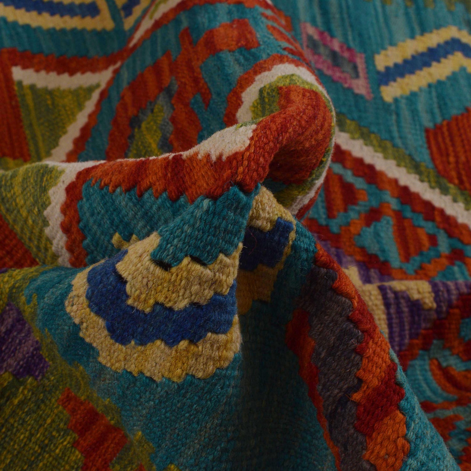 Multi Color ful Flat-Weave Wool Kilim 4' 0" x 5' 7" ft / 122 x 170 cm - No. P36119