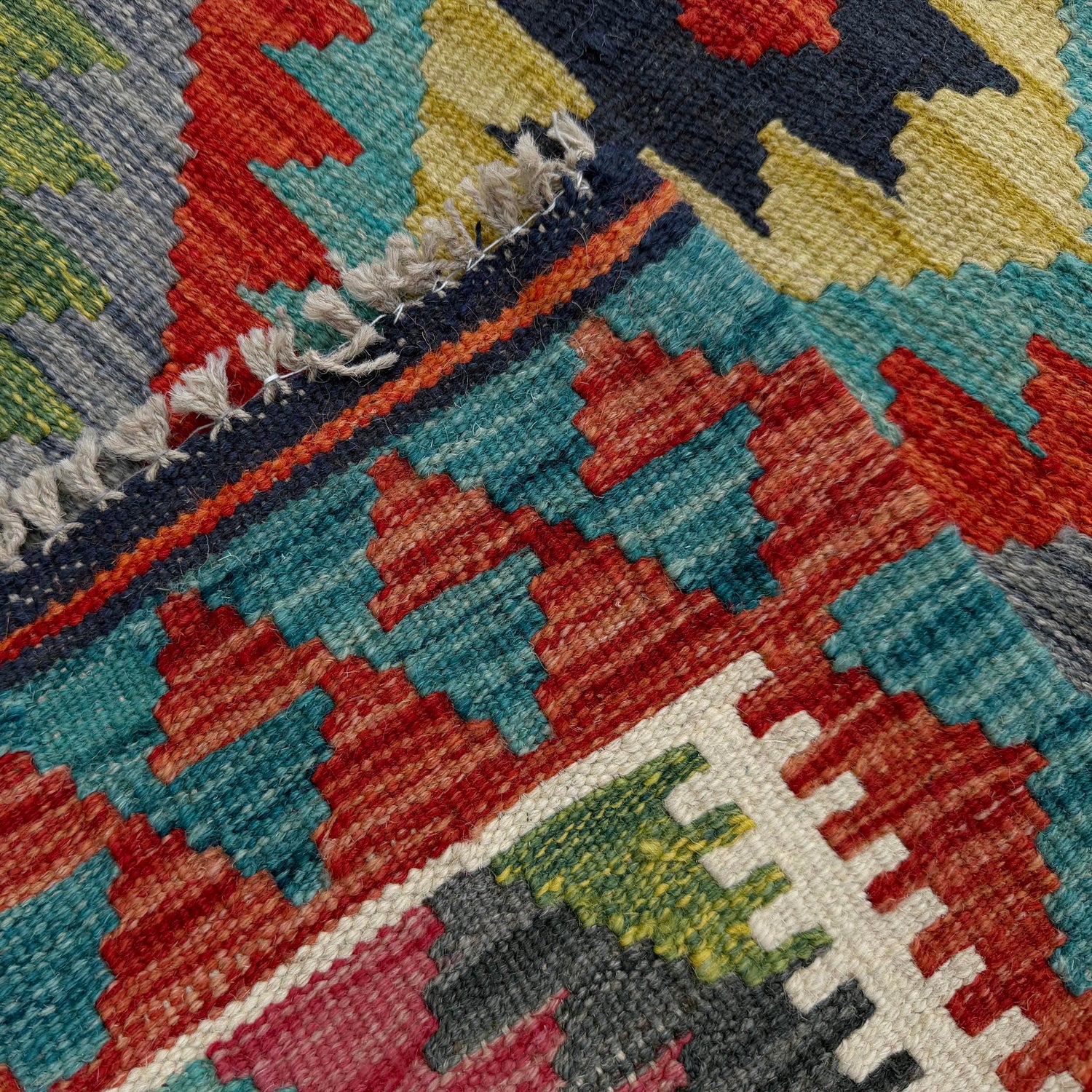 Hand Woven Wool Kelim 2' 10" x 4' 0" ft / 86 x 122 cm - No. P37107