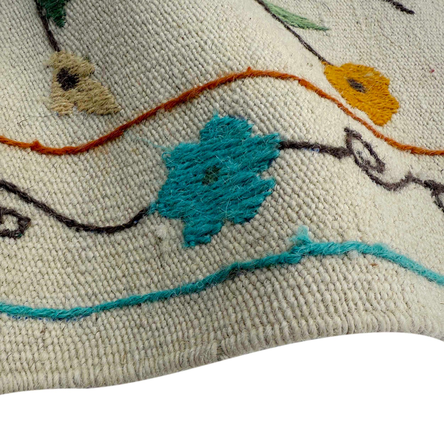 Design Embroidery Kilim 3' 5" x 6' 6" ft / 103 x 198 cm - No. P37138