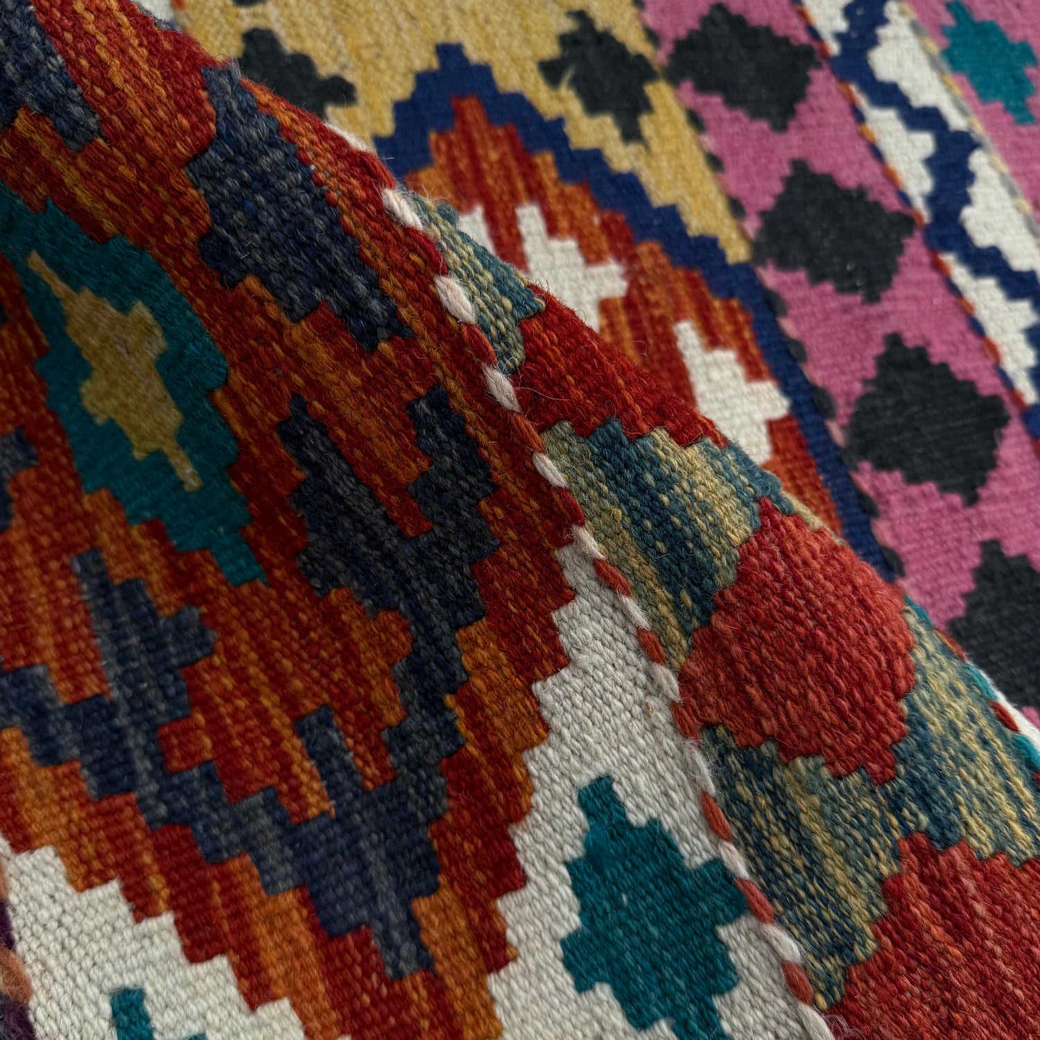 Handmade Turkish Design Wool Kilim Runner 1' 9" x 4' 10"  ft / 53 x 147 cm - No. P37212