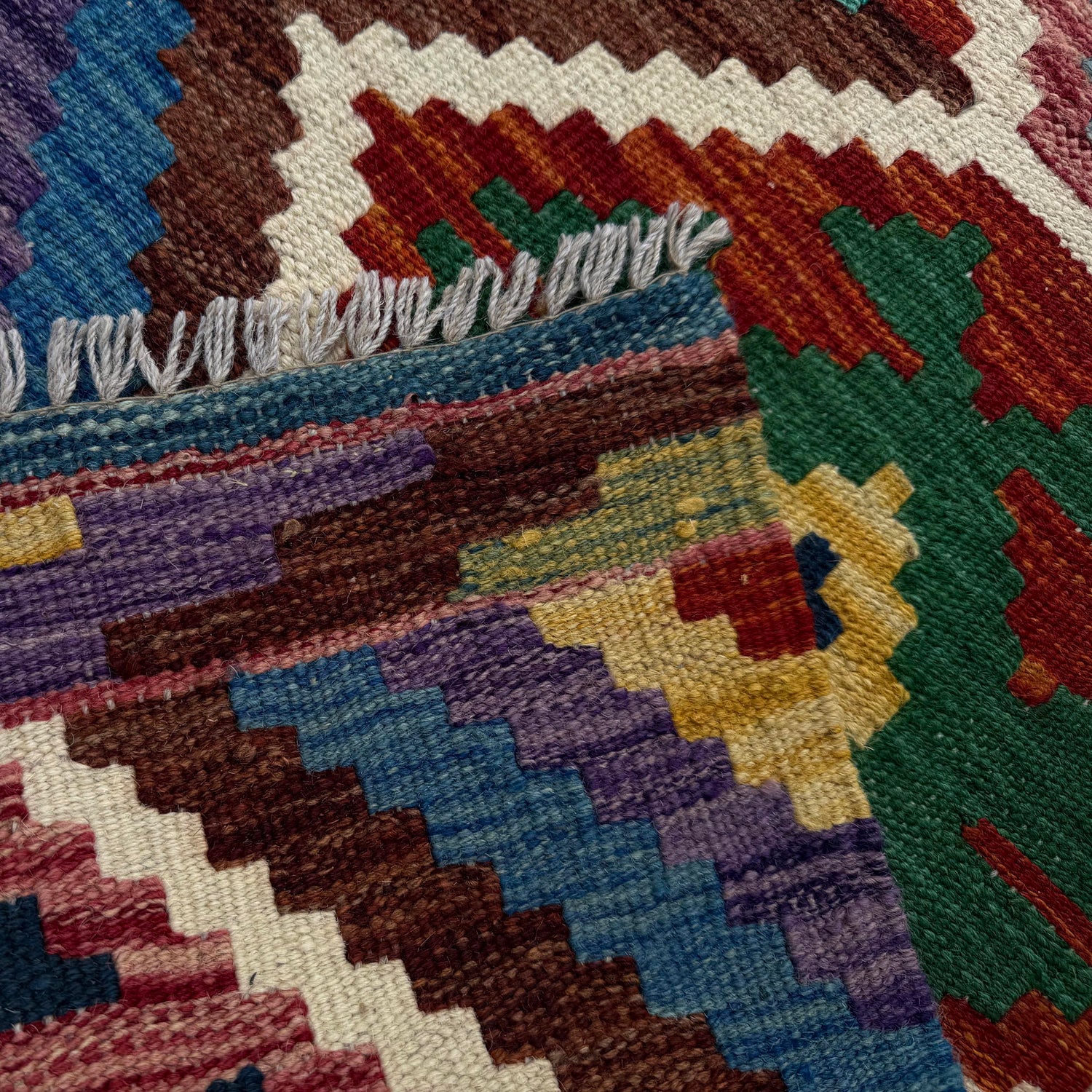 Handmade Turkish Design Wool Kilim Runner 1' 8" x 4' 10"  ft / 50 x 148 cm - No. P37240