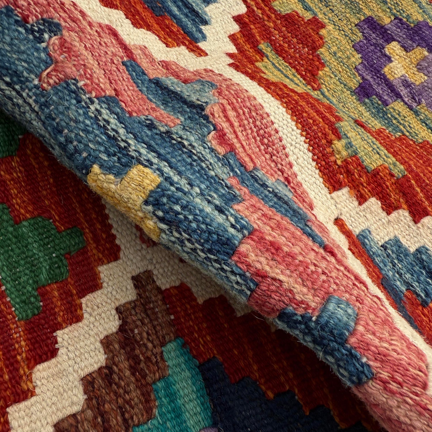 Handmade Turkish Design Wool Kilim Runner 1' 8" x 4' 10"  ft / 50 x 148 cm - No. P37240