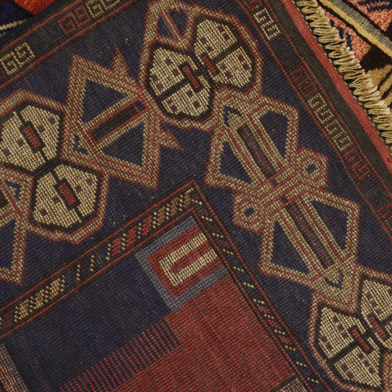 Traditional Baloch Rug 4' 5" x 5' 4" ft / 134 x 163 cm - No. R19350