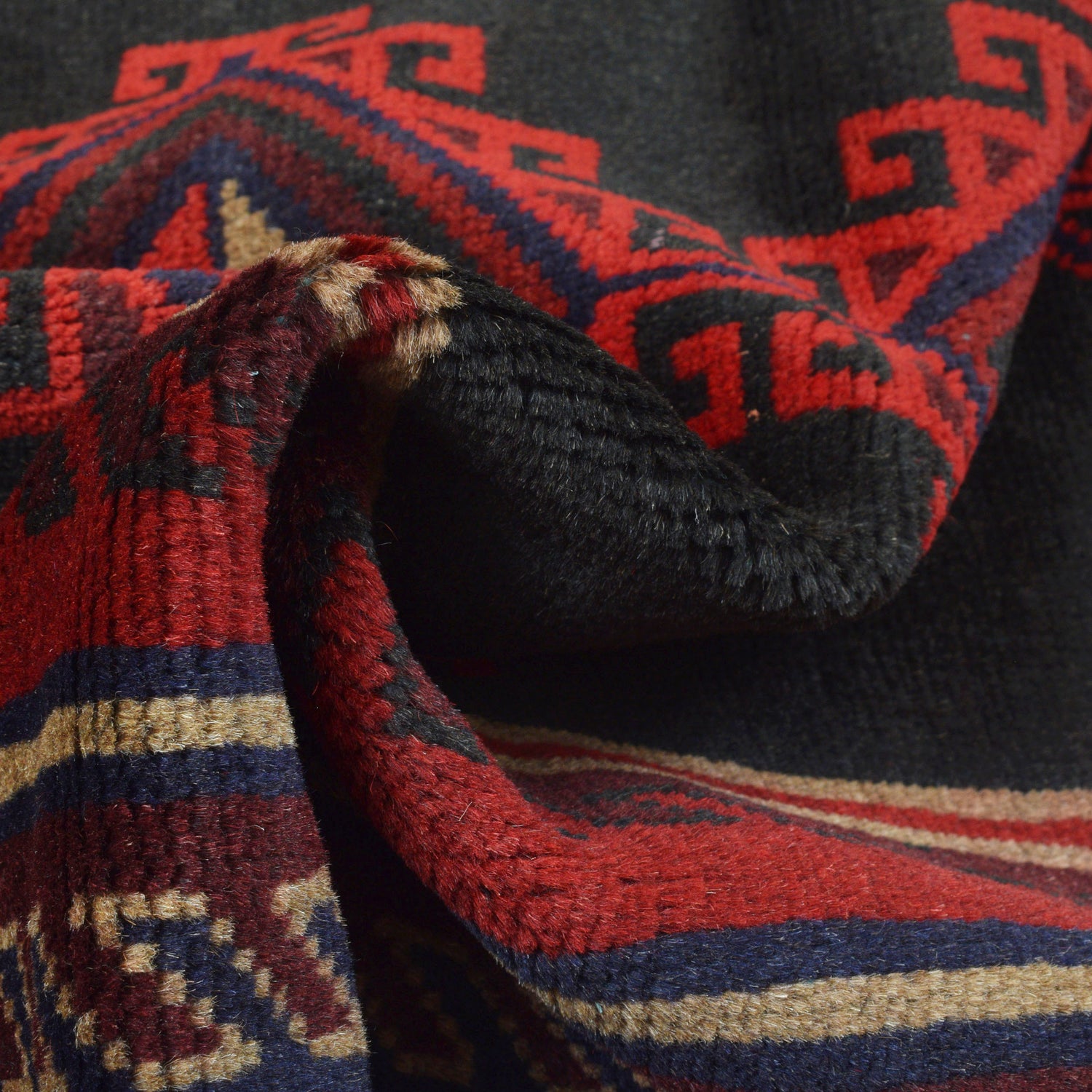 Baluch Small Size Rug 2' 11" x 4' 10" ft / 88 x 147 cm - No. R22826