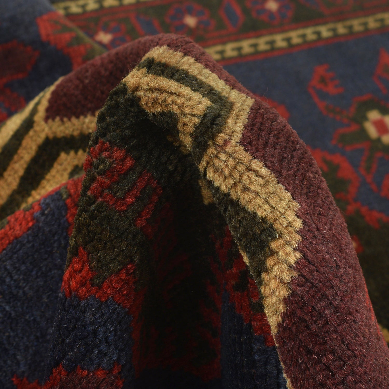 Fine Quality Prayer Rug 2' 11" x 4' 8" ft / 89 x 141 cm - R22955