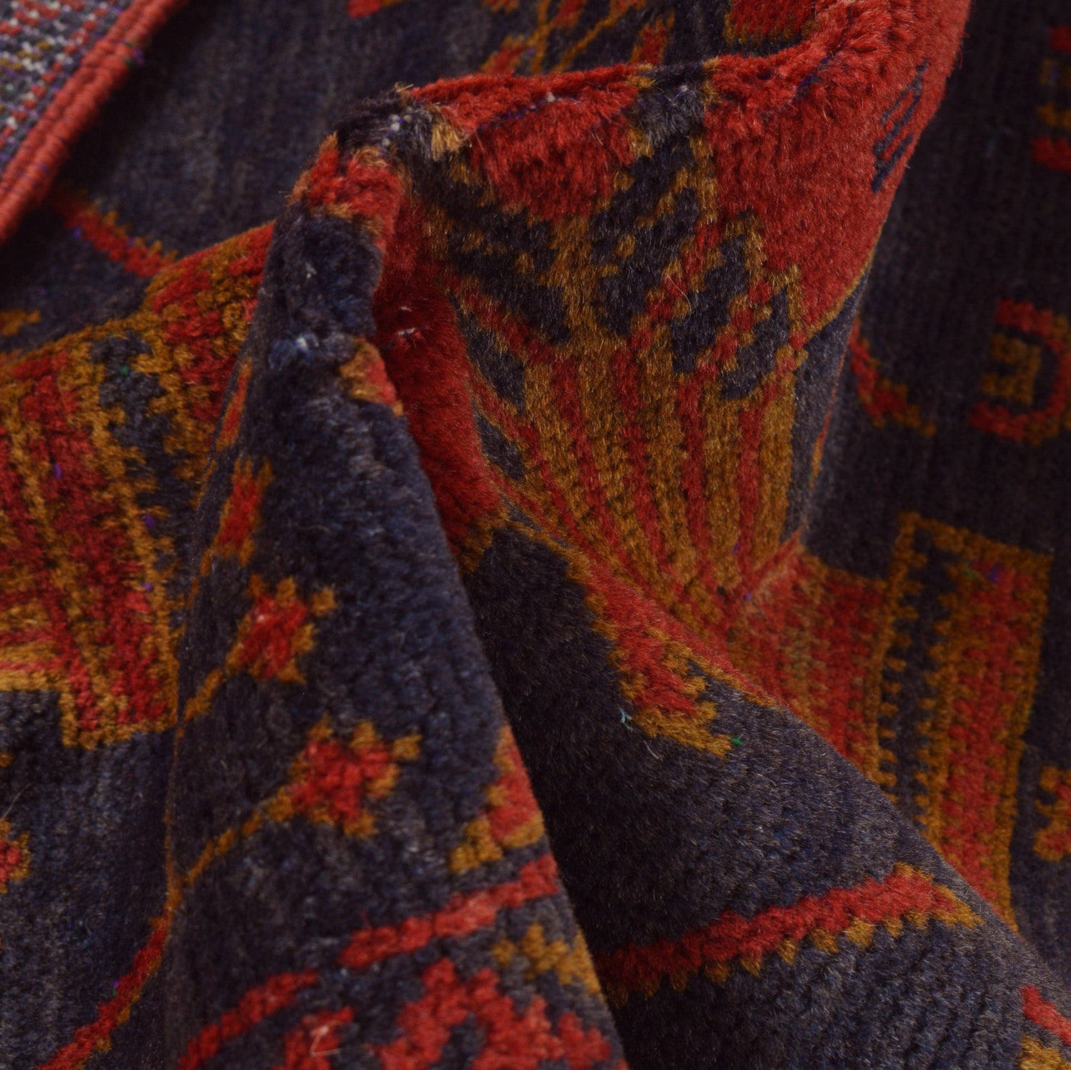 Traditional Baloch Rug 2' 7" x 3' 8" ft / 80 x 113 cm - No. R23751