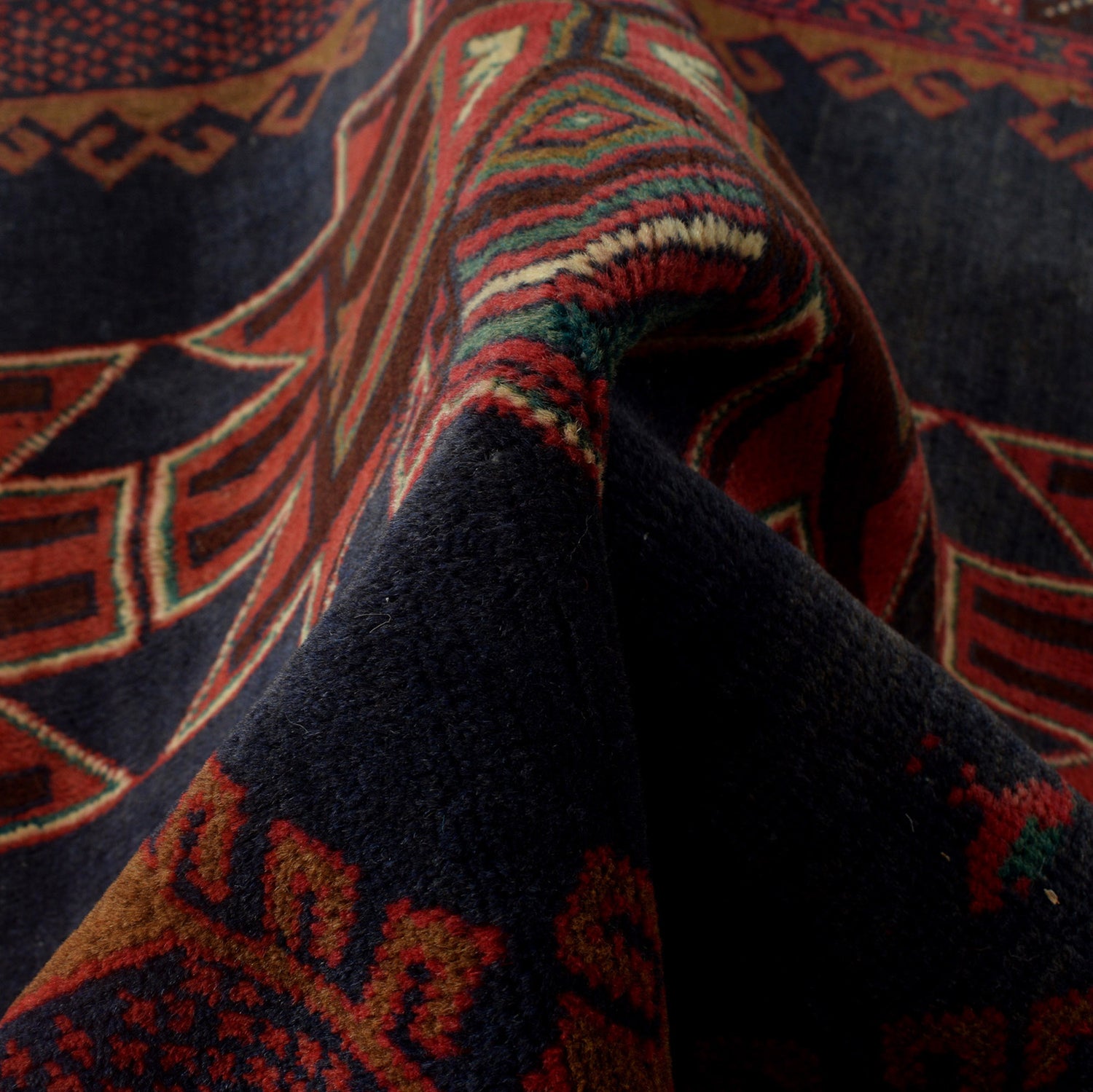 Baluch Small Size Rug 2' 10" x 4' 6" ft / 85 x 138 cm - No. R24366