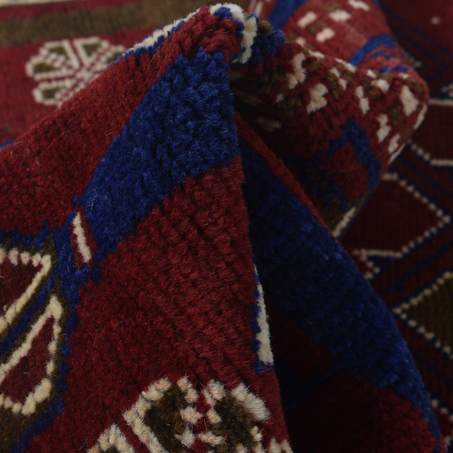 Muslim Prayer Rug 2' 11" x 4' 7" ft / 90 x 139 cm - R24421