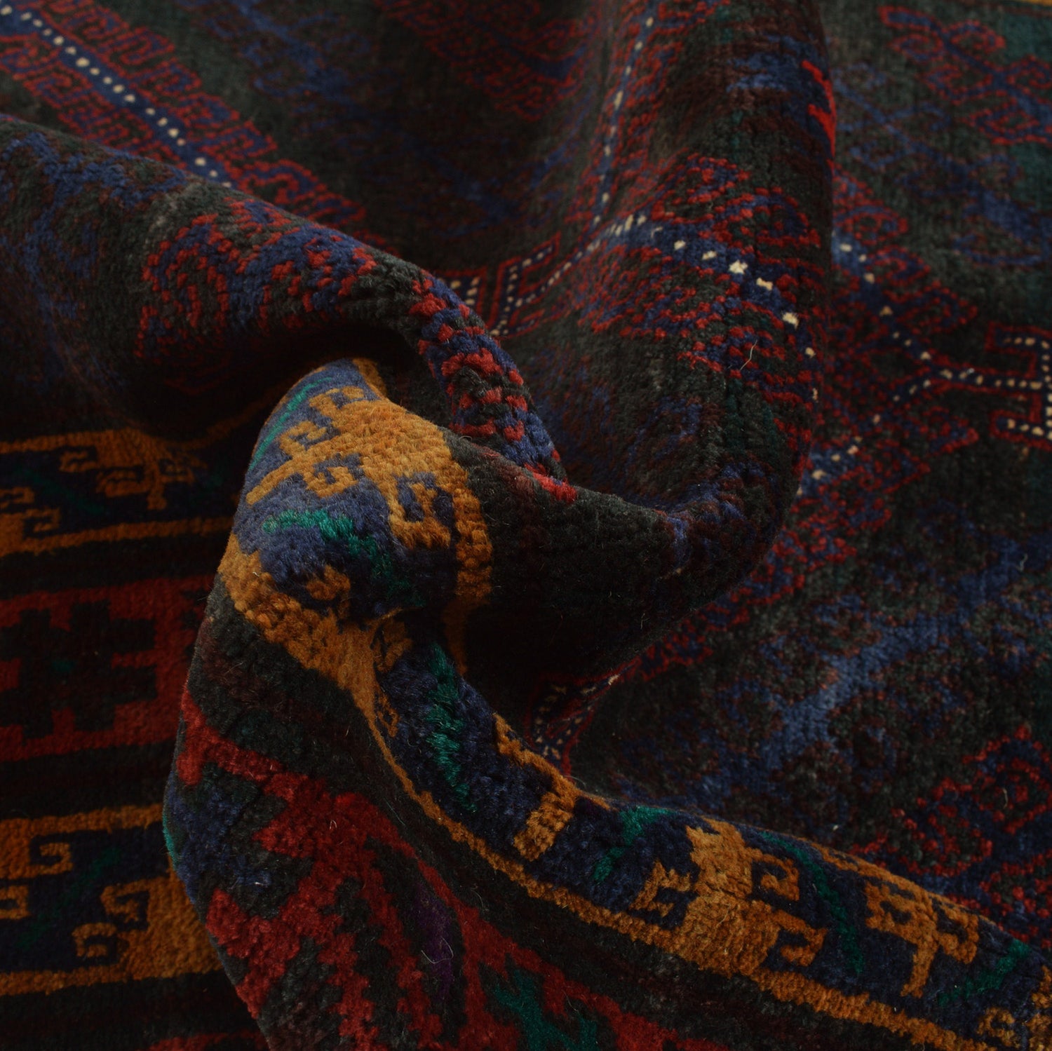 Baluch Short Rug 3' 7" x 6' 5" ft / 110 x 195 cm - No. R24785