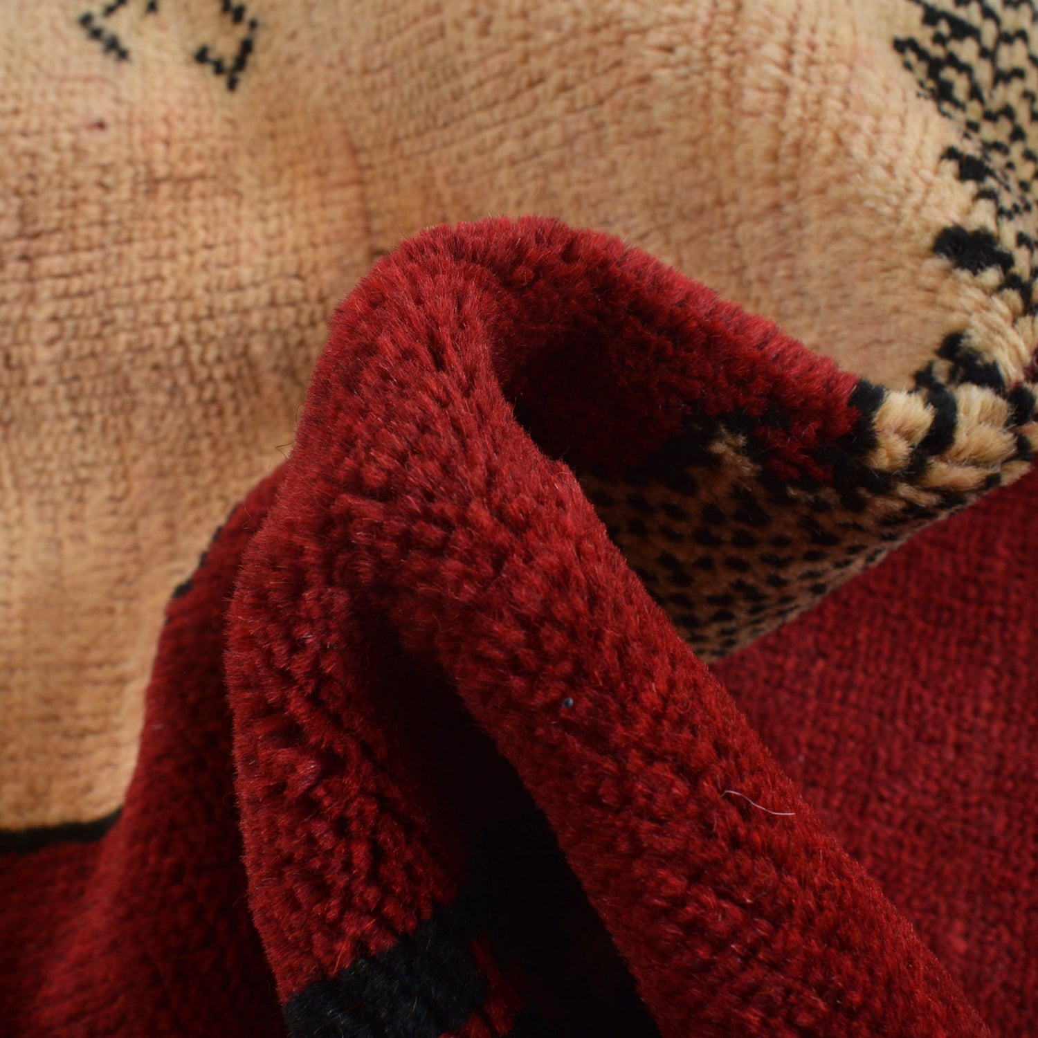 Hand Made Animal Pictorial Carpet 3' 0" x 4' 6" ft / 92 x 138 cm - No. R24787