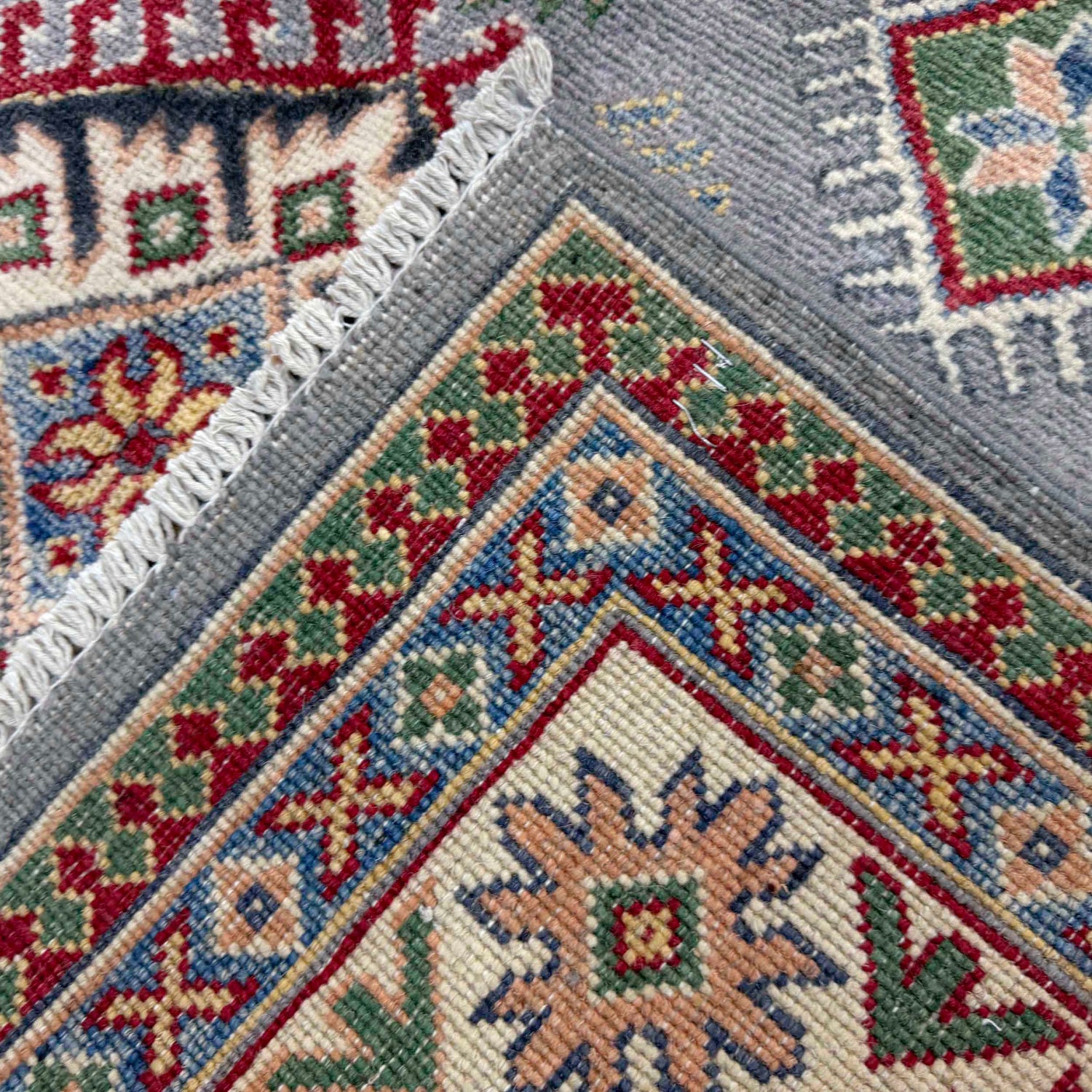 Oriental Kazak Rug 4' 11" x 6' 11" ft / 150 x 210 cm - No. R37362