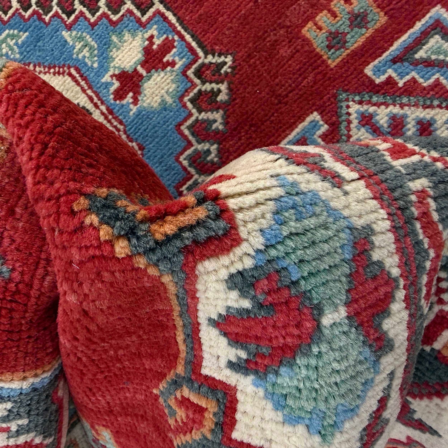 Hand knotted Kazak Carpet 4' 10" x 7' 8" ft / 148 x 234 cm - No. R37363