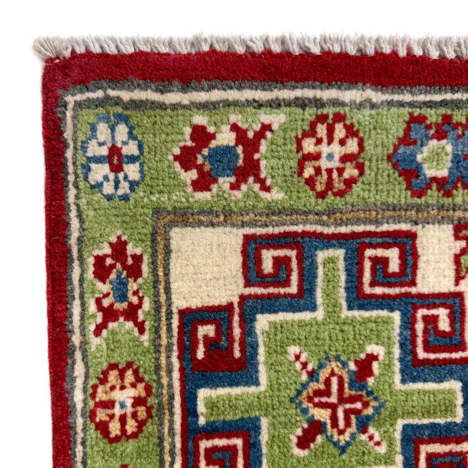 Hand Knotted Kazak Oriental Rug 5' 7" x 7' 10" ft / 169 x 238 cm - No. R37373