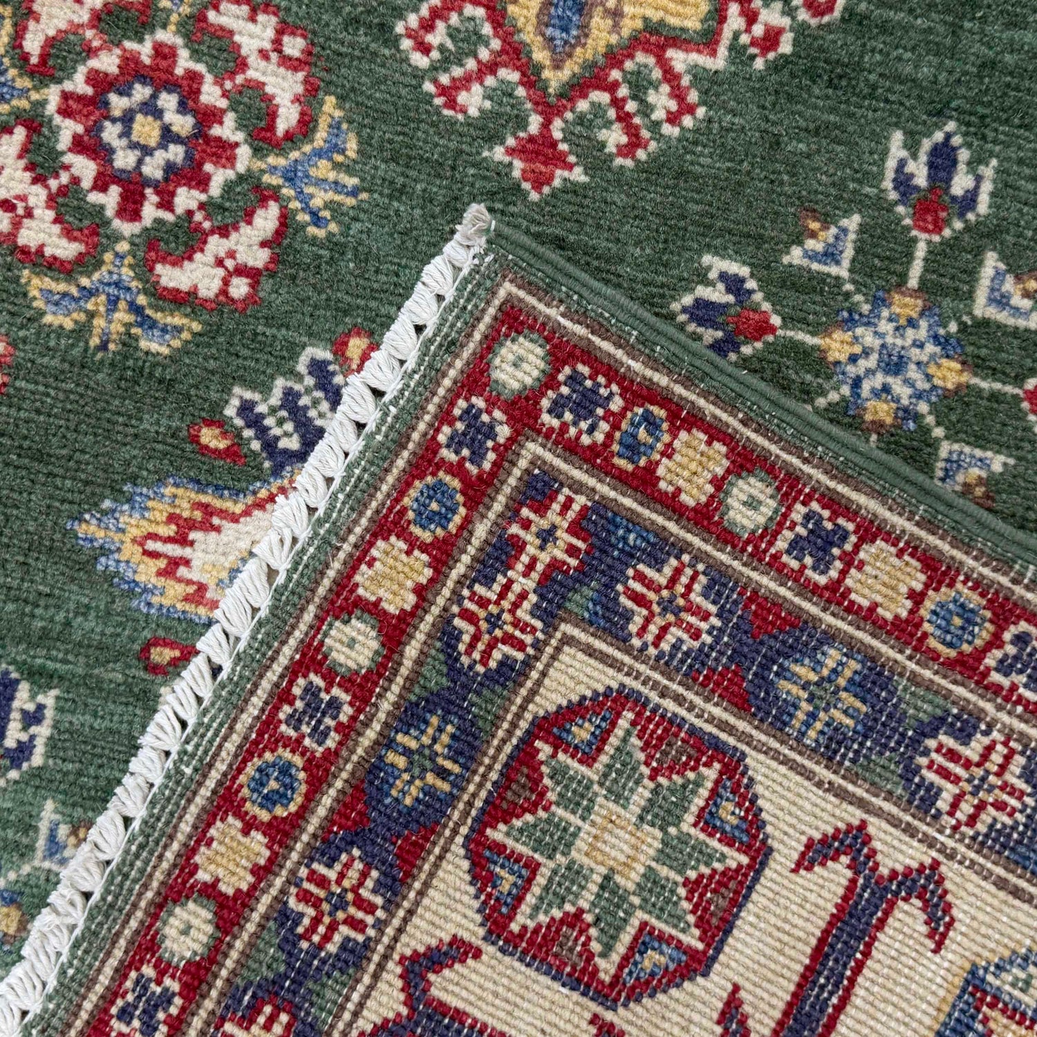 Oriental Kazak Rug 5' 5" x 8' 0" ft / 166 x 243 cm - No. R37375