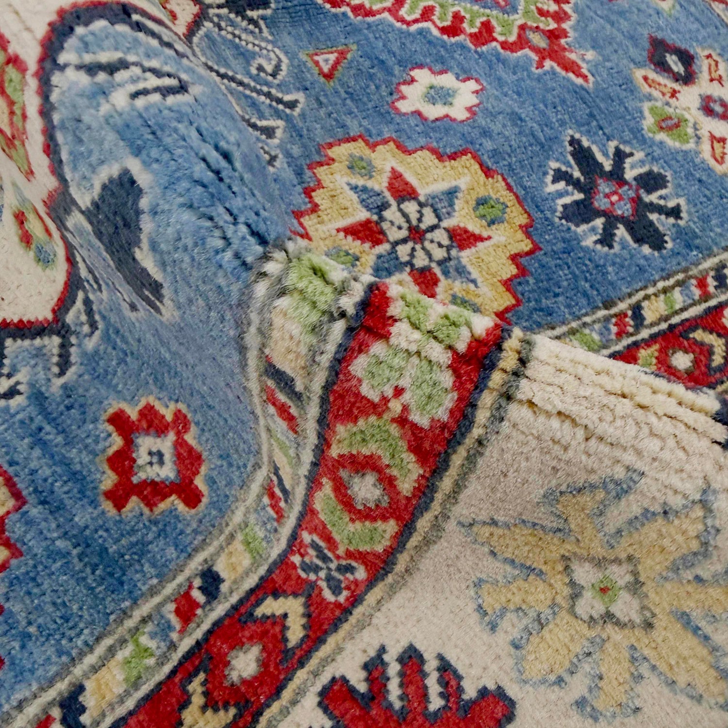 Oriental Kazak Rug 3' 8" x 5' 11" ft / 113 x 180 cm - No. R37396