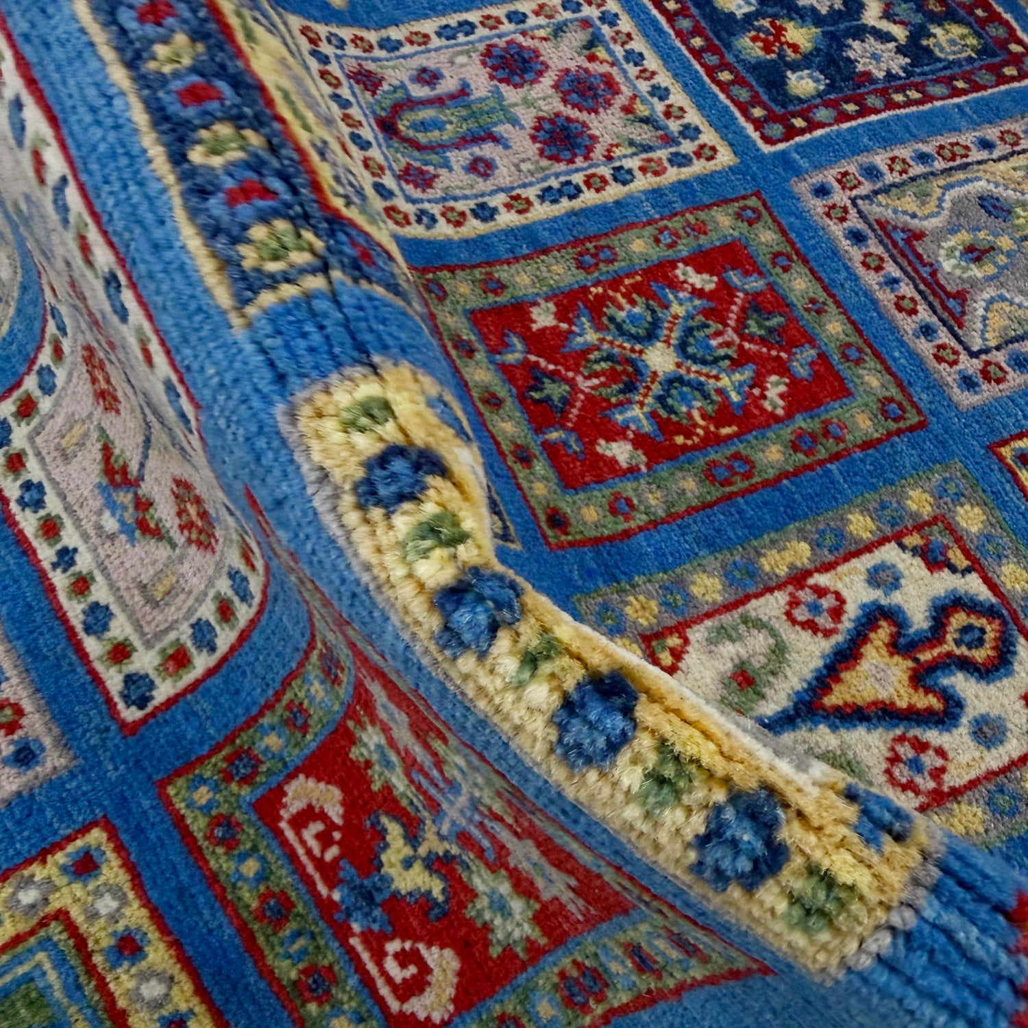 Oriental Bakhtiar Area Runner Carpet  2' 8" x 6' 11" ft / 82 x 210 cm - No. R37431