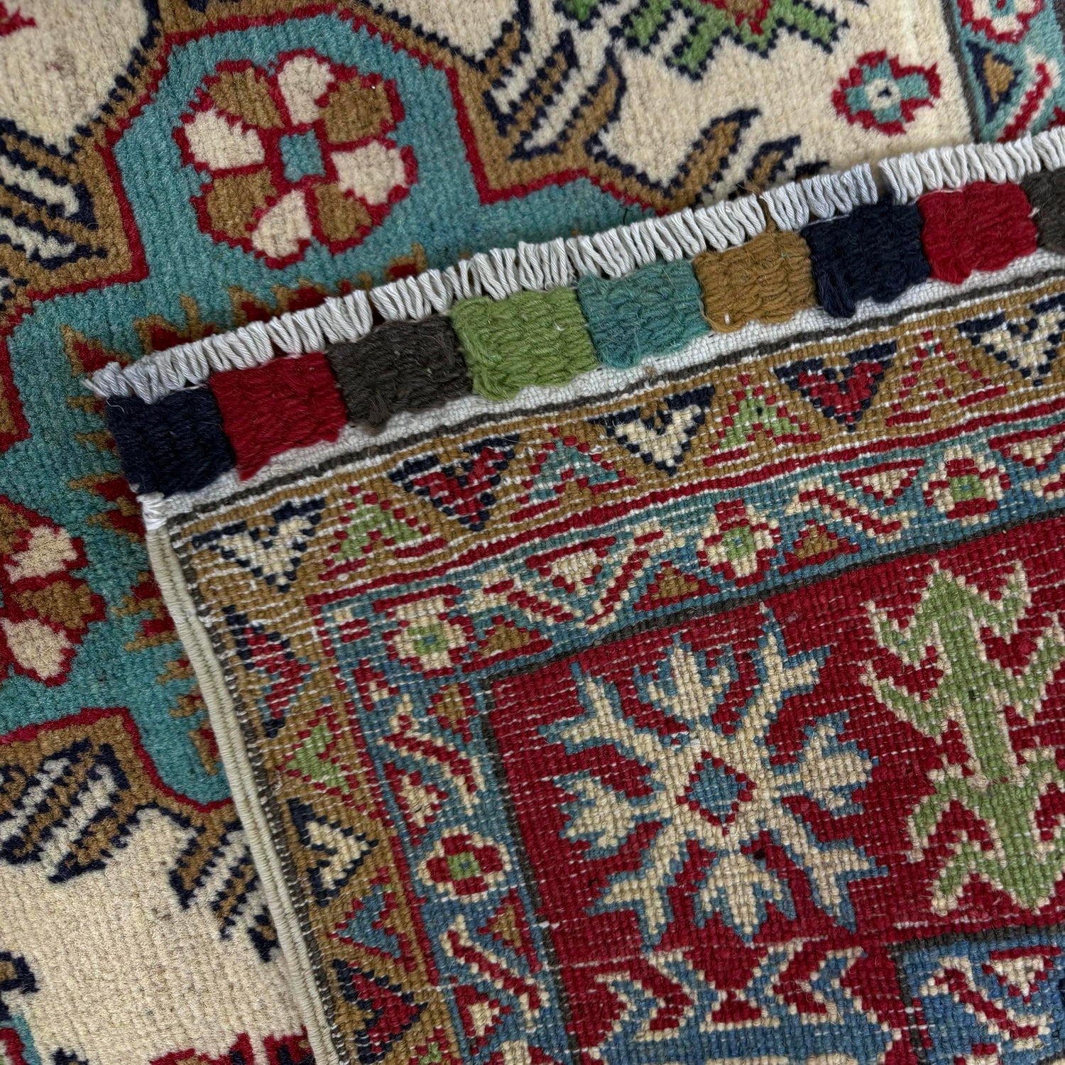 Hand knotted Kazak Carpet 3' 4" x 4' 7" ft / 102 x 140 cm - No. R37505