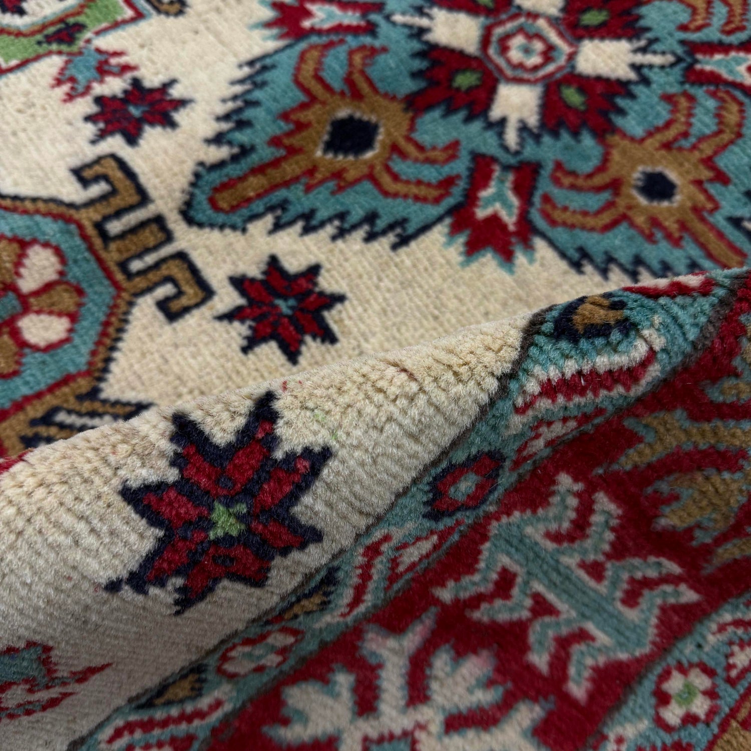 Hand knotted Kazak Carpet 3' 4" x 4' 7" ft / 102 x 140 cm - No. R37505
