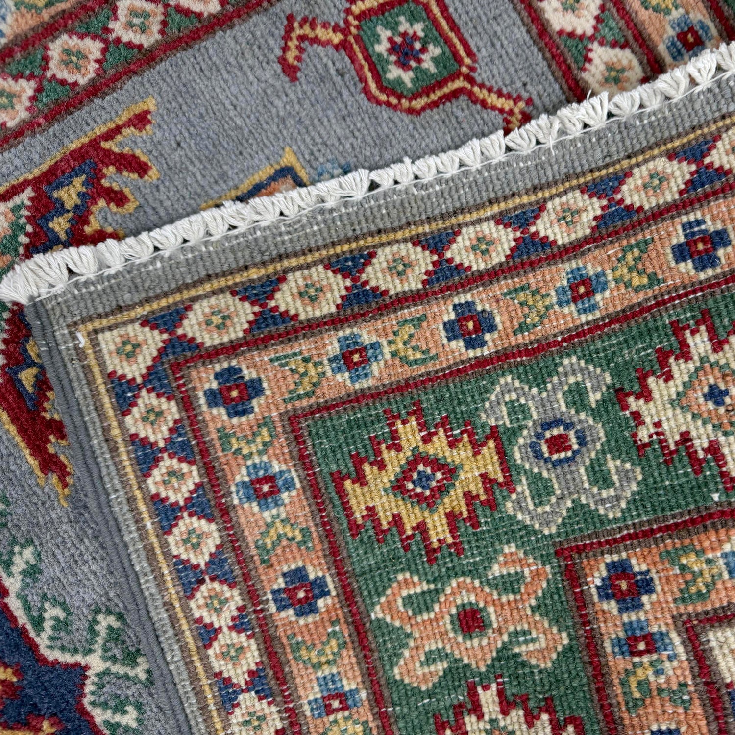 Oriental Kazak Rug 3' 3" x 4' 10" ft / 100 x 148 cm - No. R37509