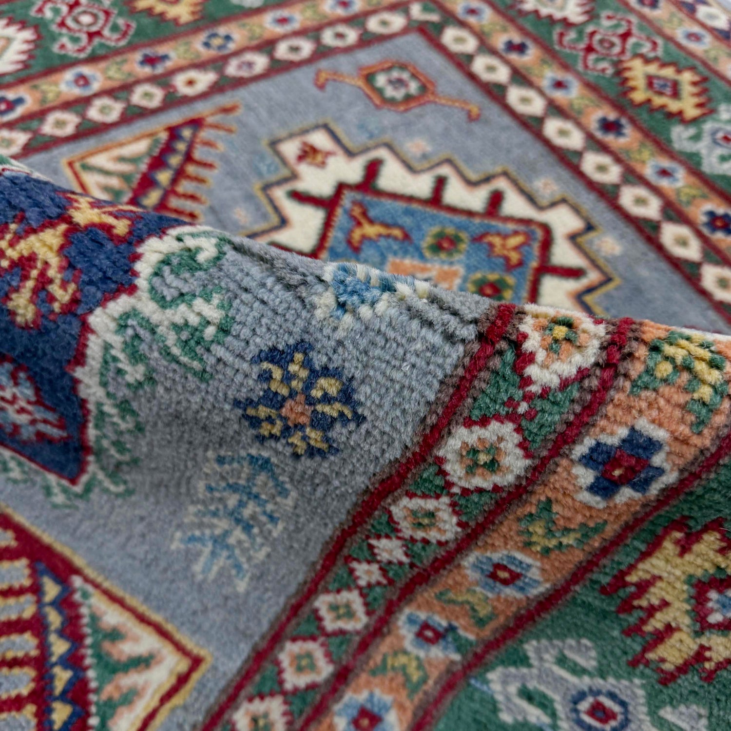 Oriental Kazak Rug 3' 3" x 4' 10" ft / 100 x 148 cm - No. R37509