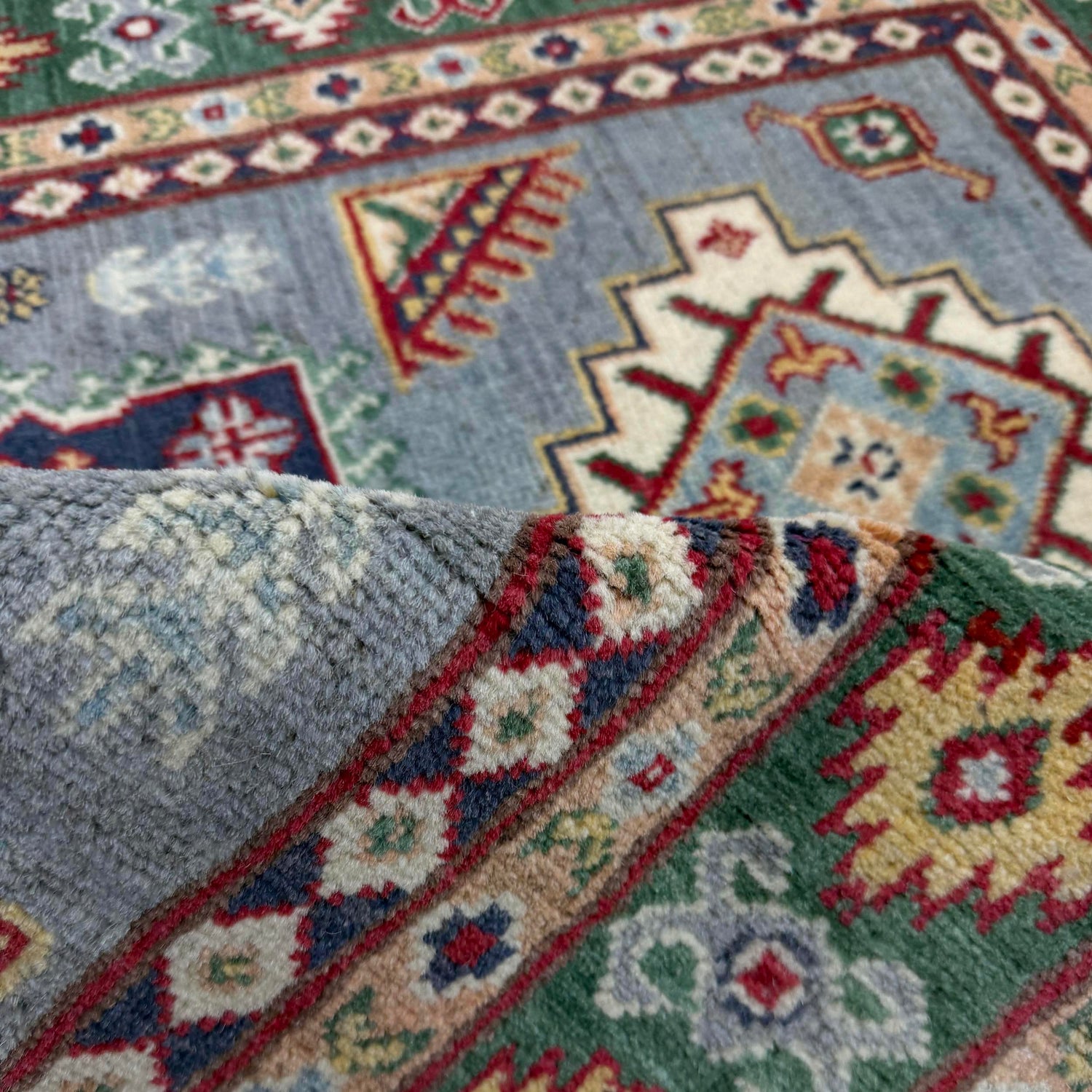 Handmade Kazak Area Rug 3' 2" x 5' 0" ft / 96 x 153 cm - No. R37522