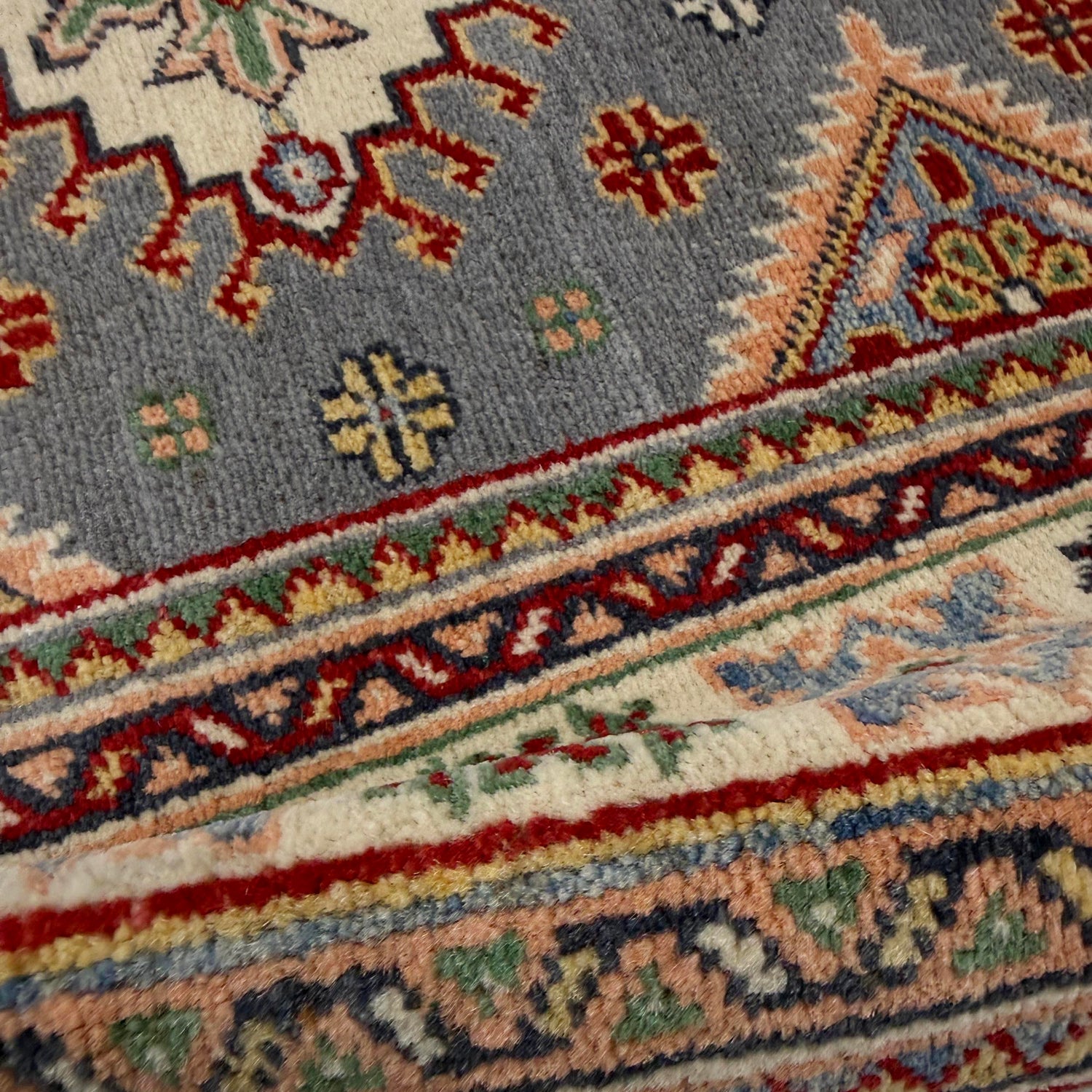 Oriental Kazak Rug 3' 2" x 4' 5" ft / 96 x 135 cm - No. R37524