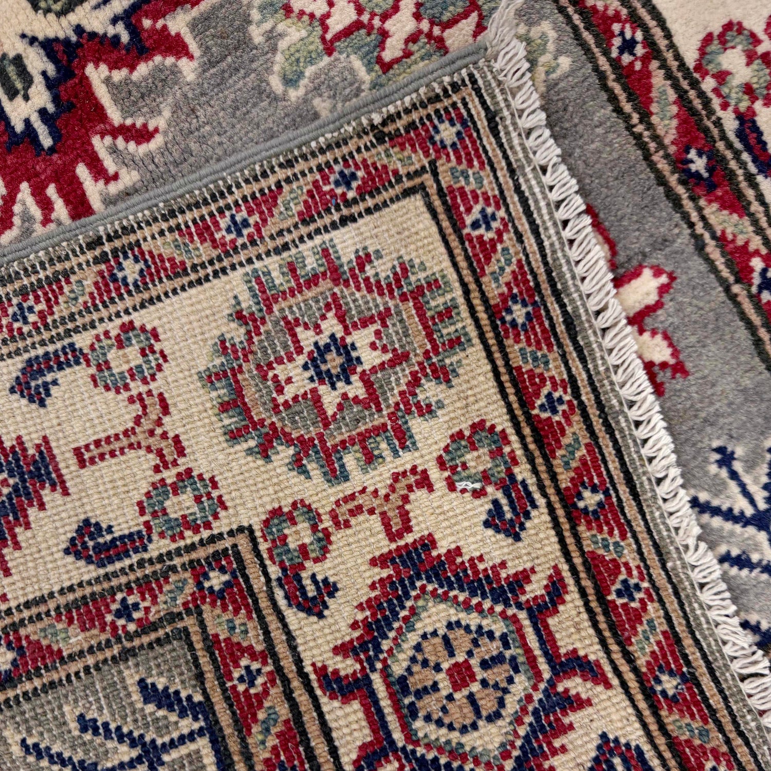 Hand knotted Kazak Carpet 2' 7" x 4' 4" ft / 78 x 132 cm - No. R37541