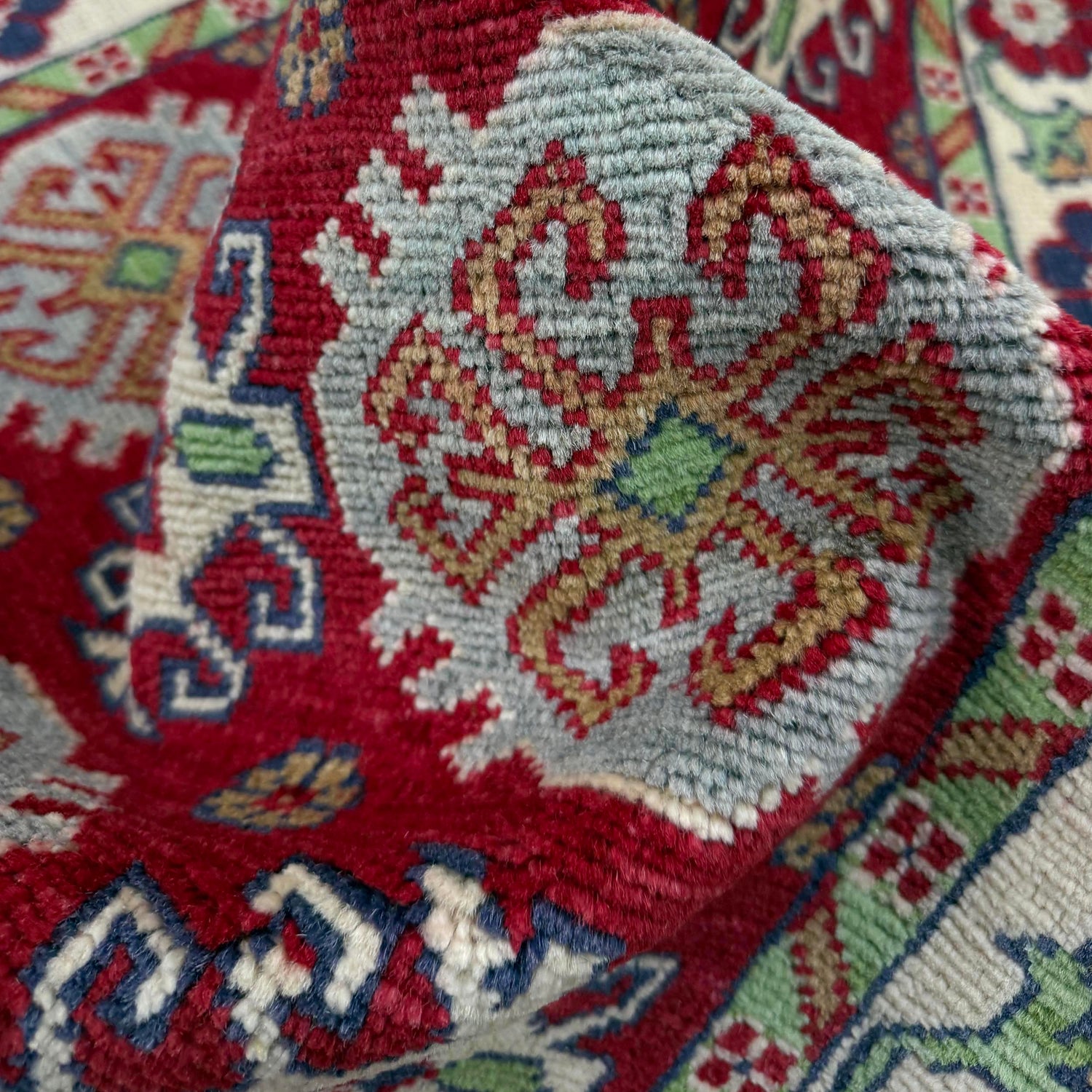 Hand Knotted Kazak Oriental Rug 2' 7" x 4' 3" ft / 79 x 129 cm - No. R37545