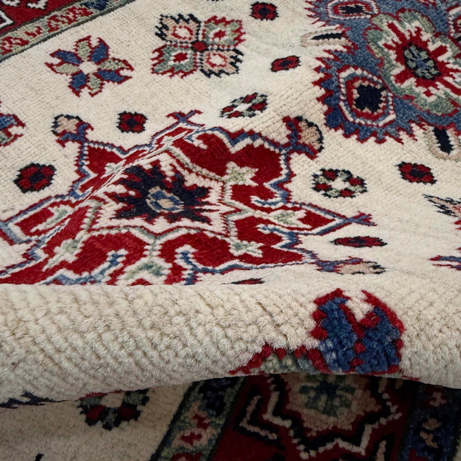 Hand knotted Kazak Carpet 2' 7" x 3' 8" ft / 79 x 111 cm - No. R37550