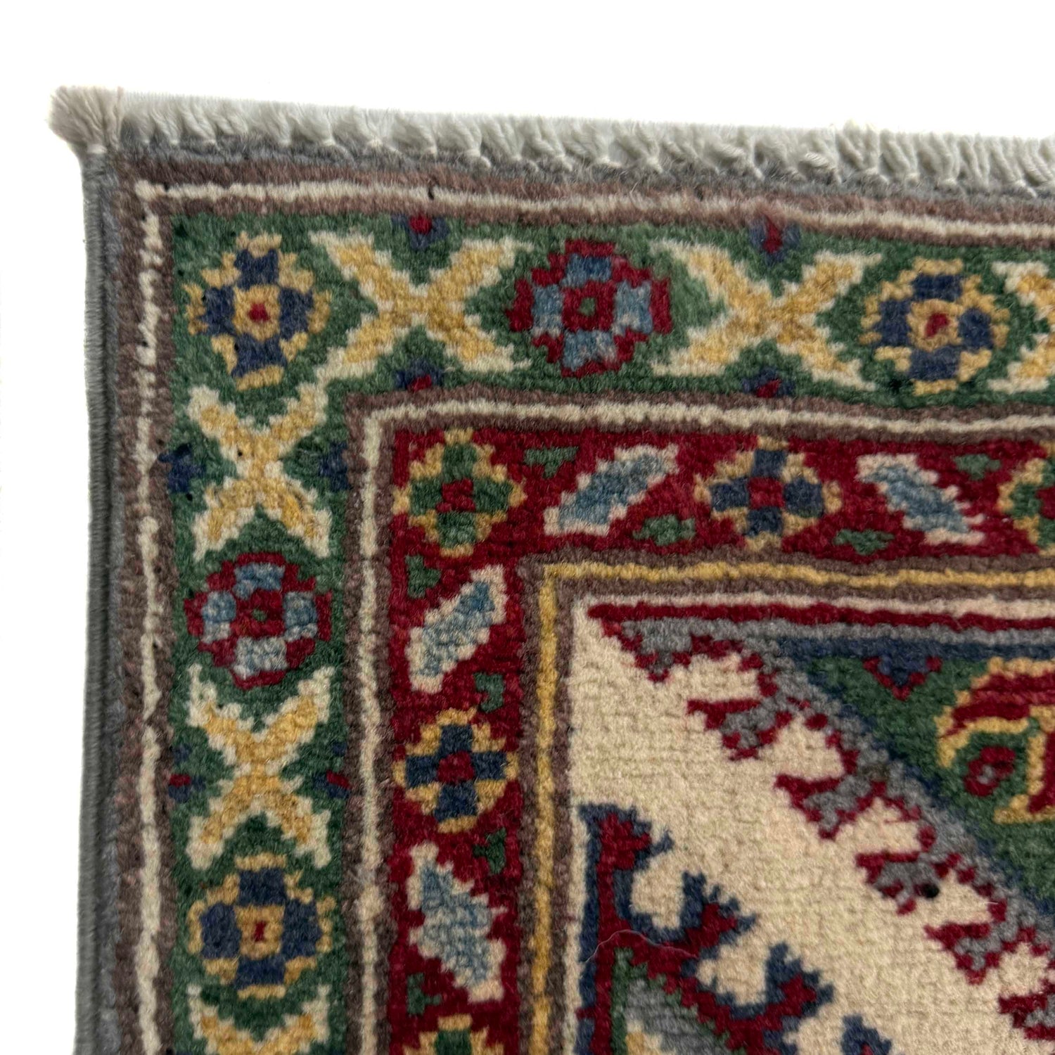 Oriental Kazak Rug 5' 1" x 6' 9" ft / 156 x 206 cm - No. R37628