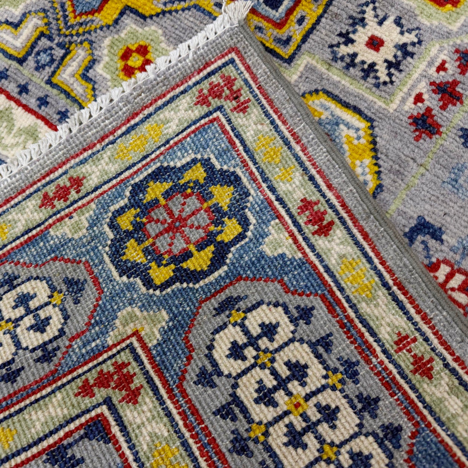 Hand Knotted Kazak Oriental Rug 3' 11" x 5' 9" ft / 119 x 176 cm - No. R37638