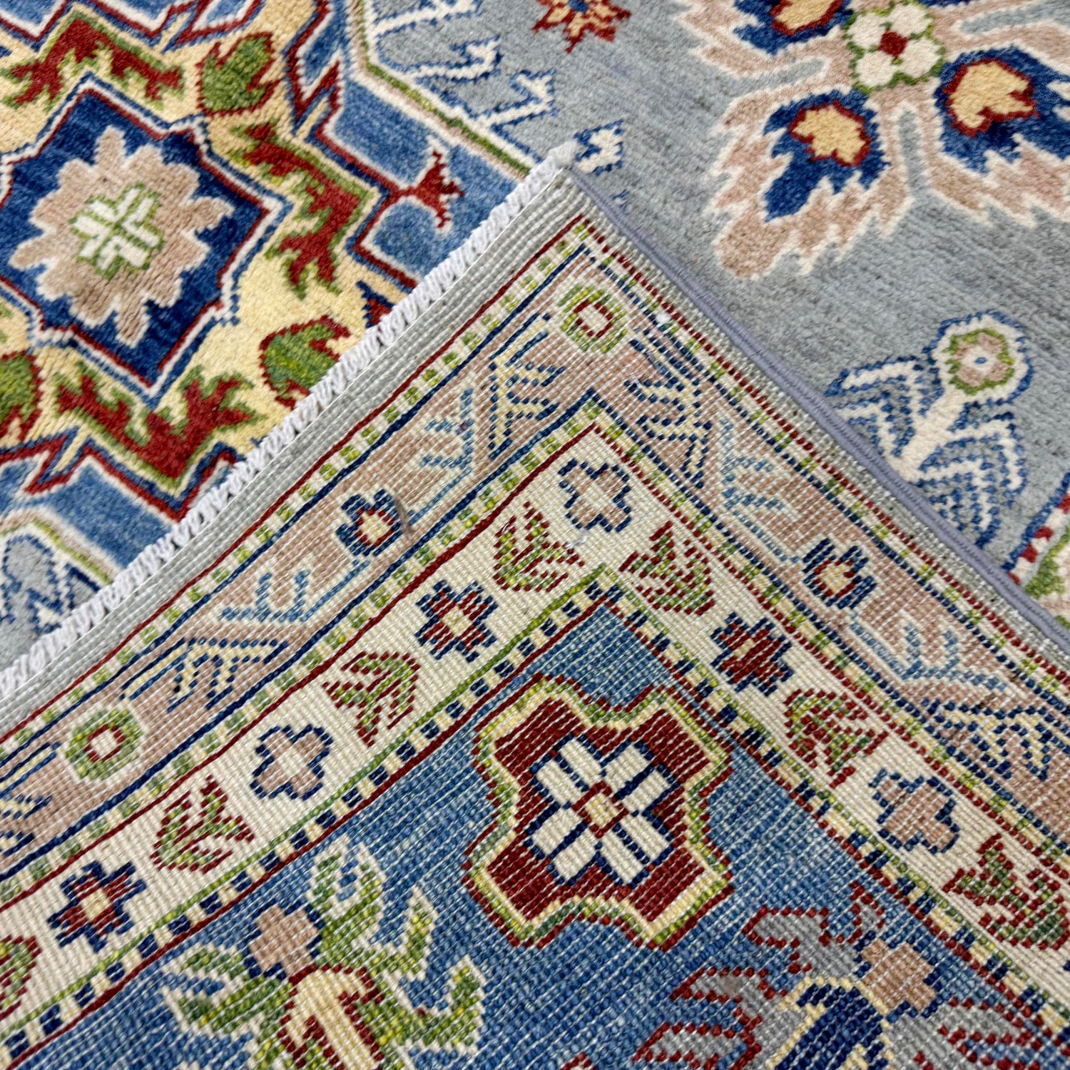 Oriental Kazak Rug 5' 5" x 7' 10" ft / 165 x 239 cm - No. R37657